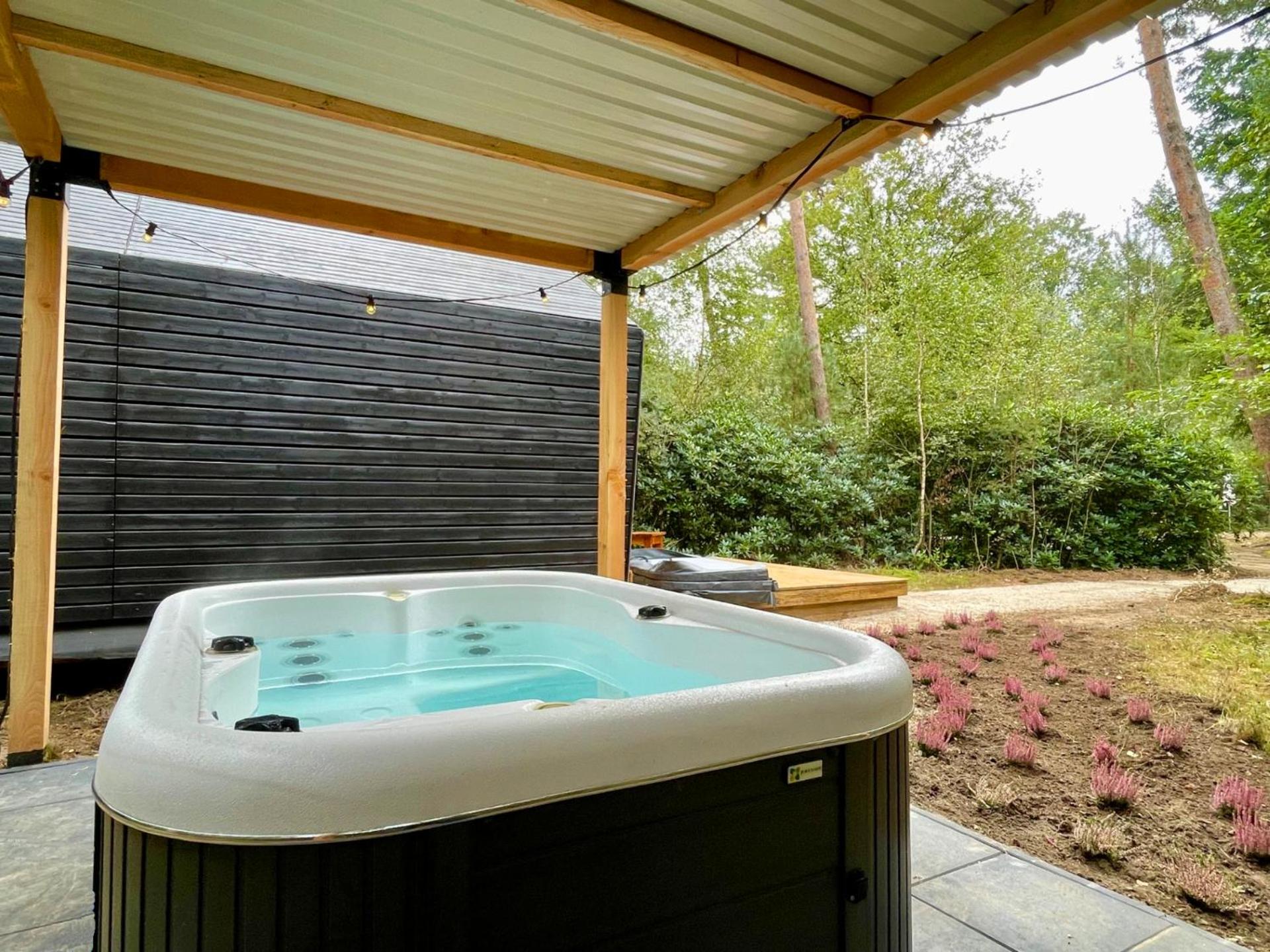 Small House with Private Jacuzzi - Photo 25