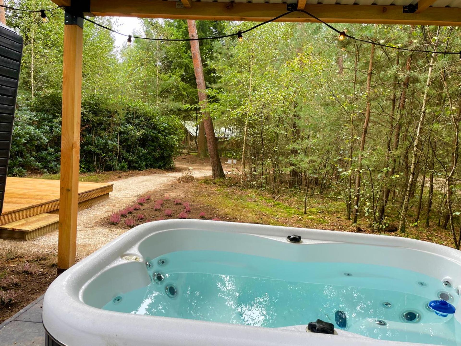 Small House with Private Jacuzzi - Photo 6