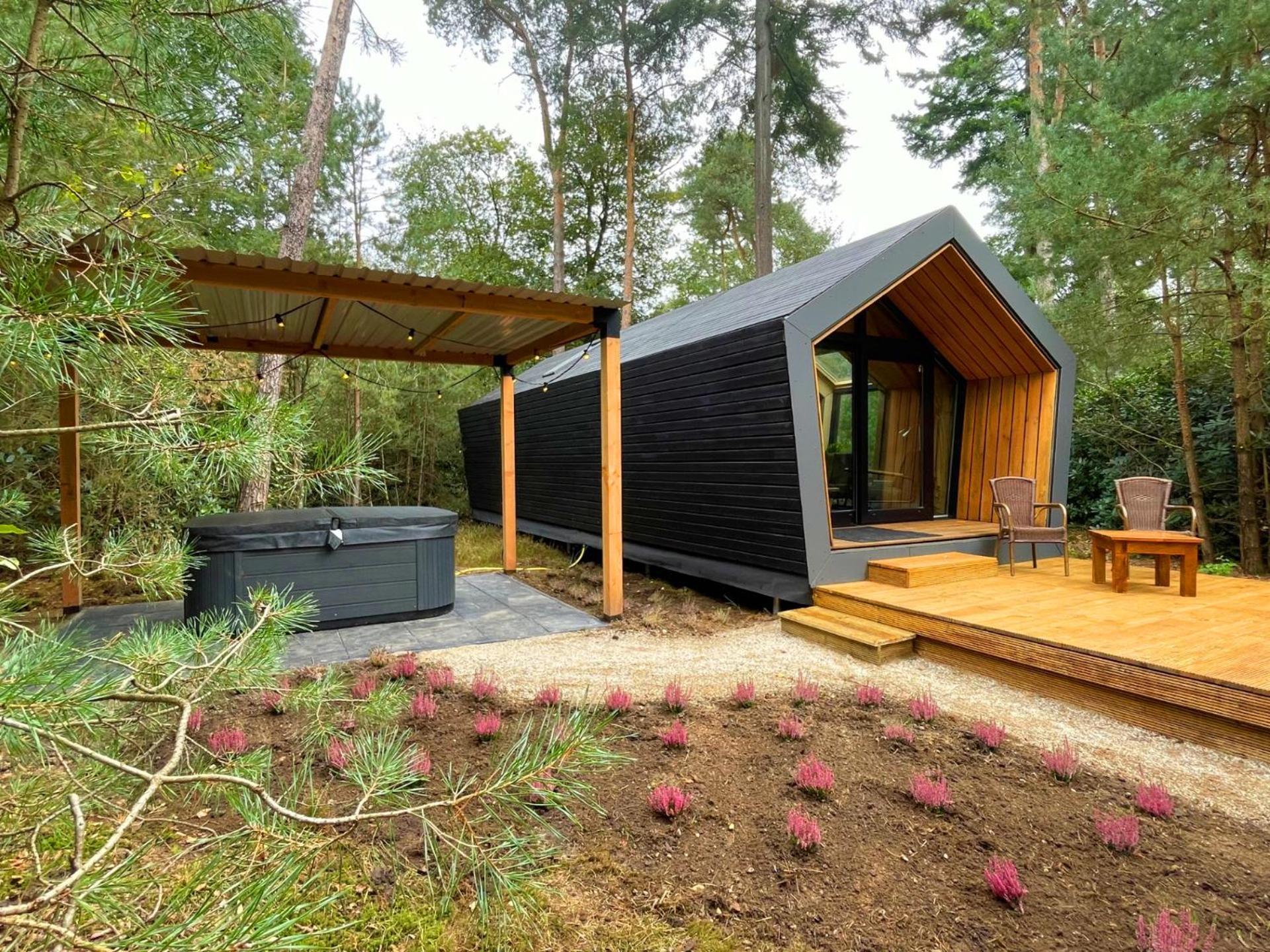 Small House with Private Jacuzzi - Photo 22