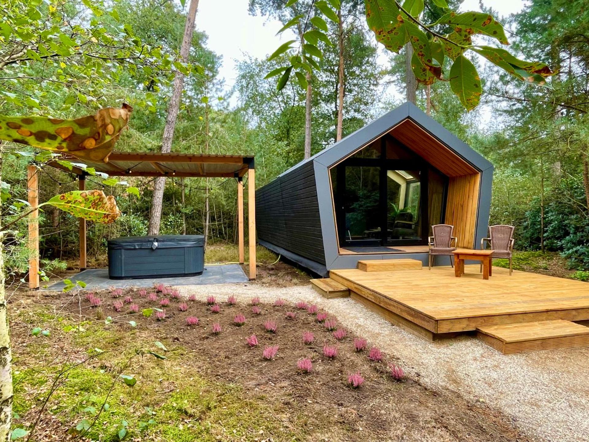 Small House with Private Jacuzzi - Photo 2