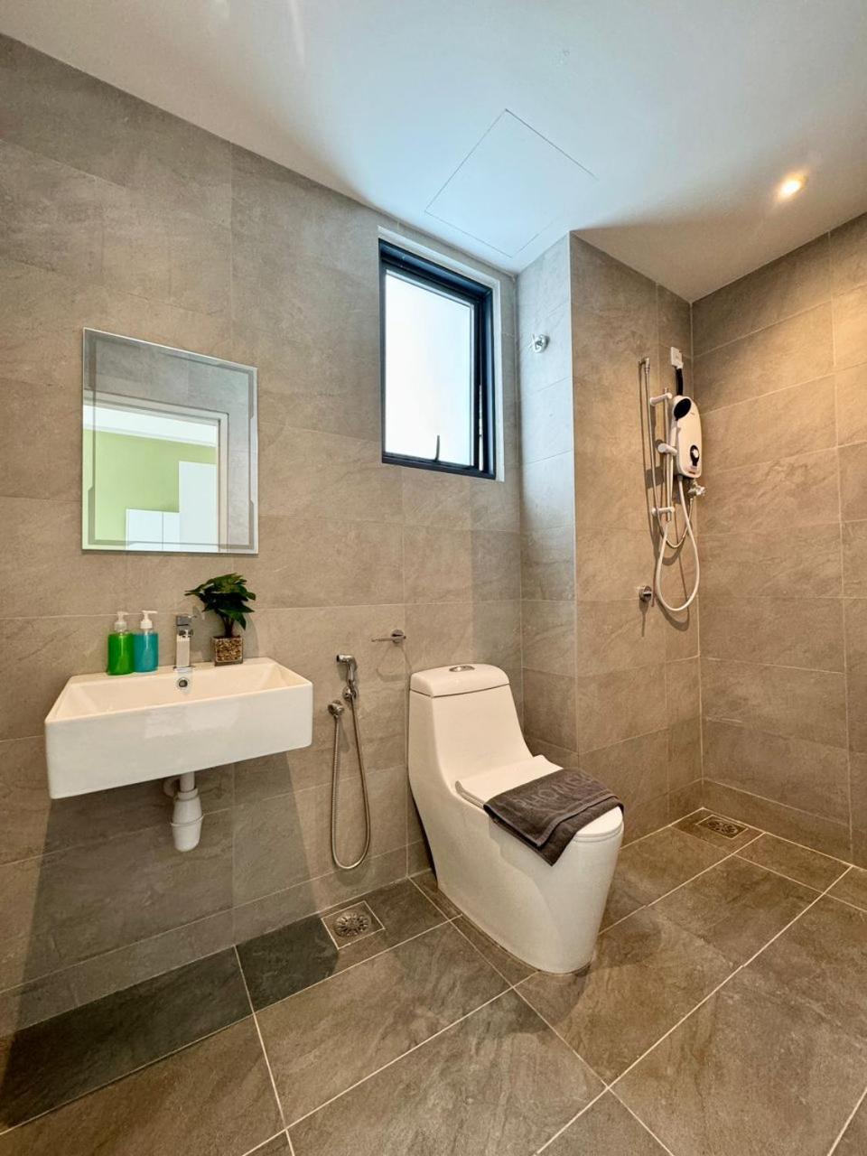 Deluxe Family Suite