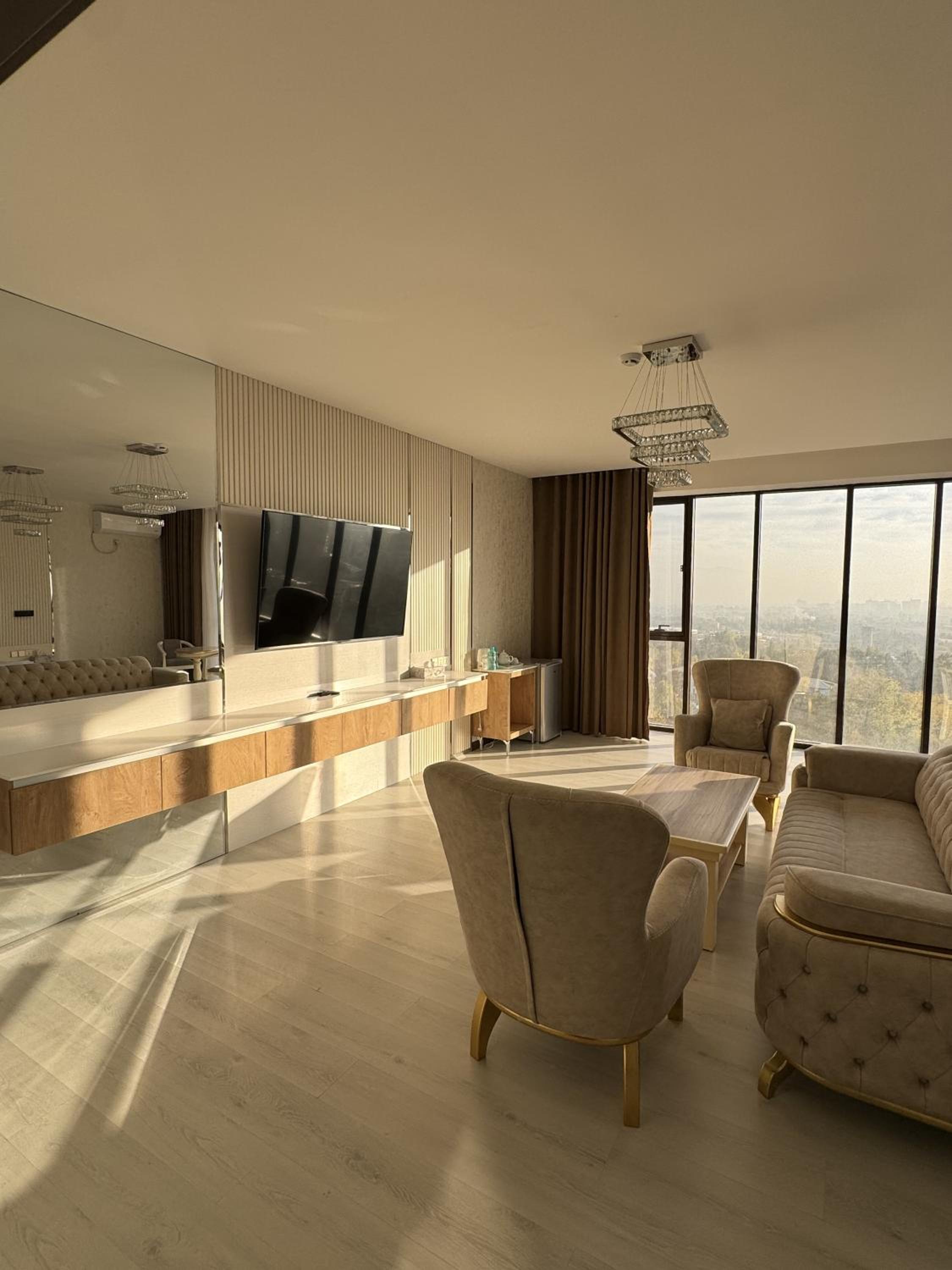 Deluxe Suite photo 3