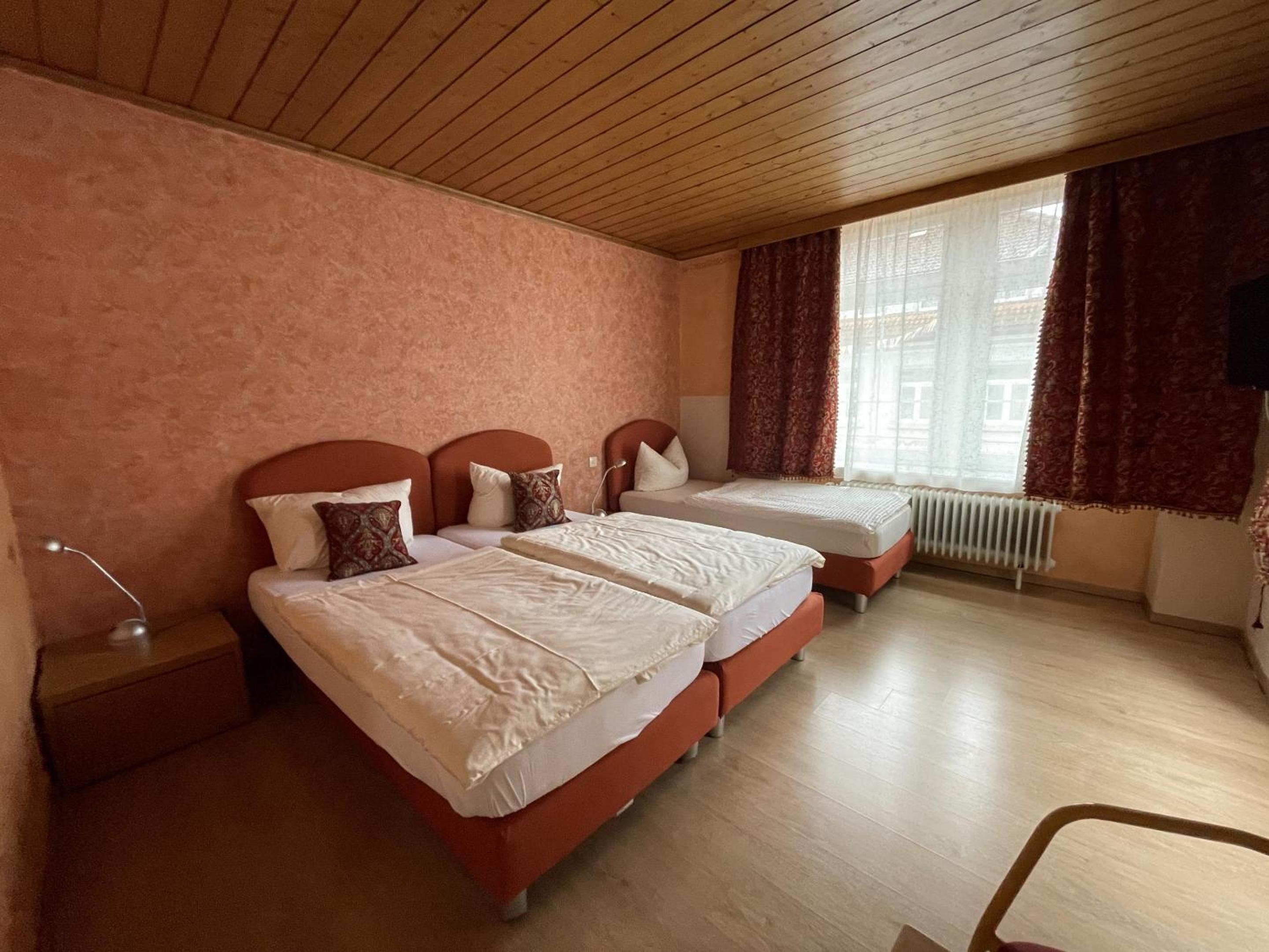 Economy Triple Room