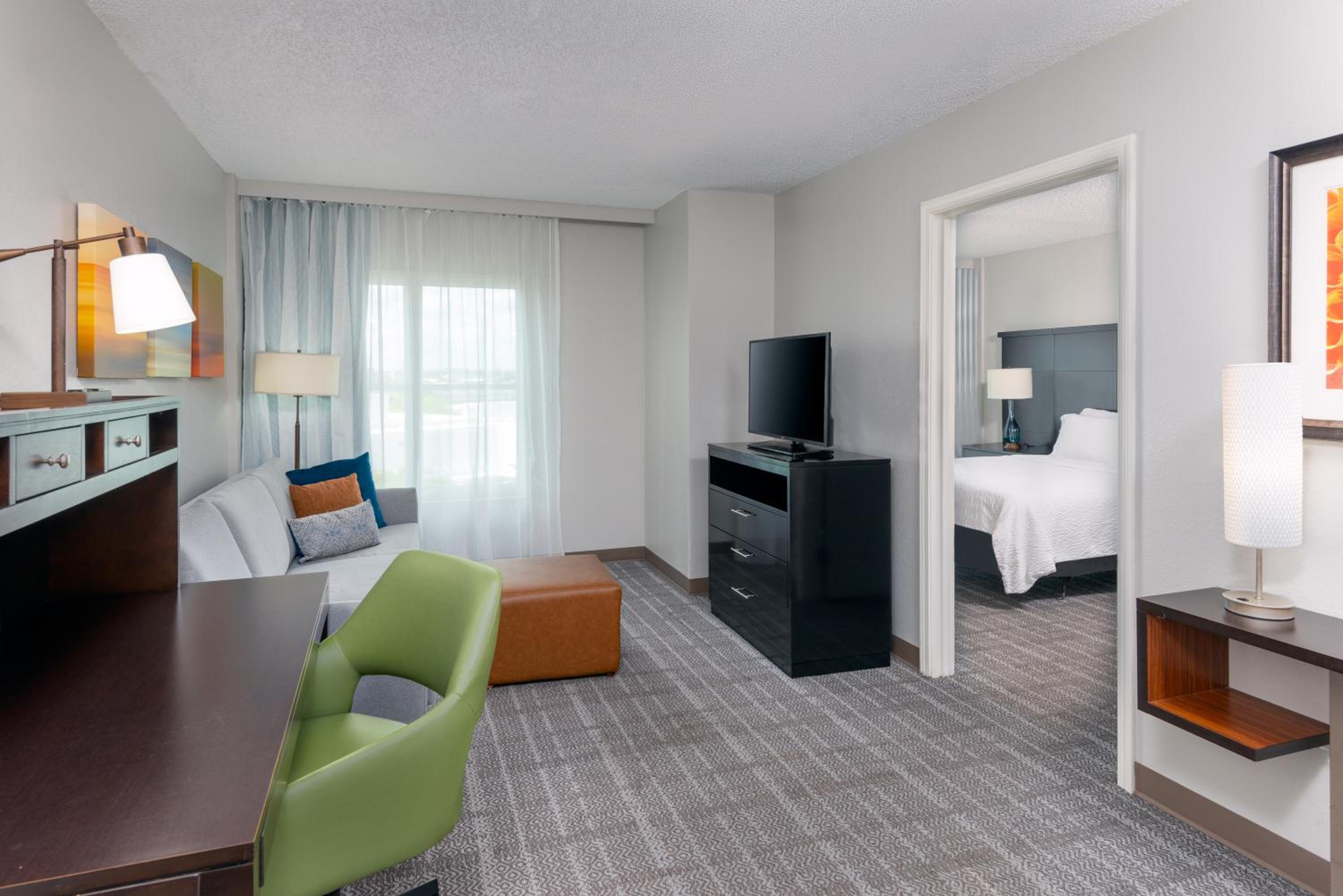 One-Bedroom King Suite with Balcony