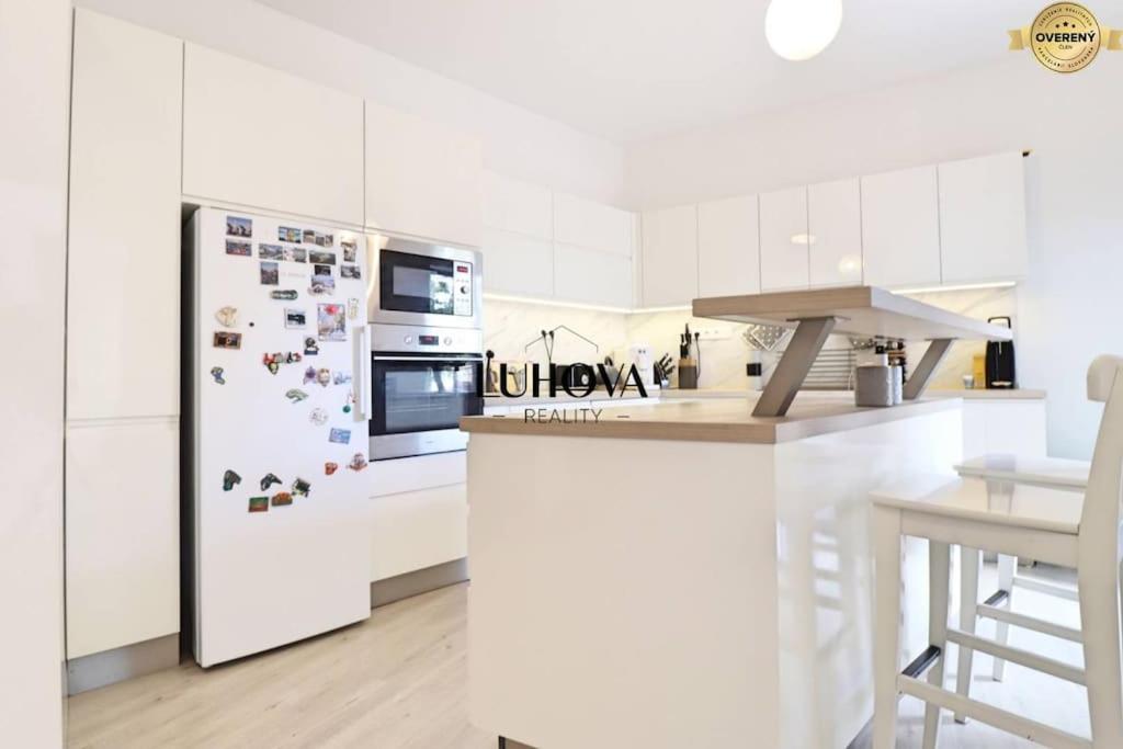 One-Bedroom House photo 3