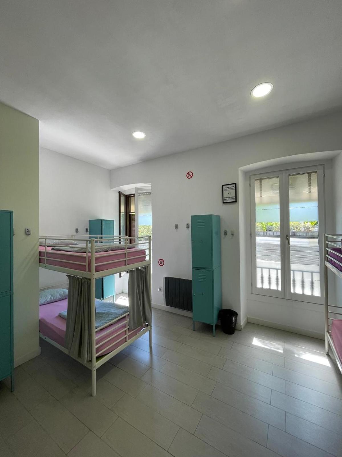 Cama en Habitación Compartida Mixta de 8 Camas