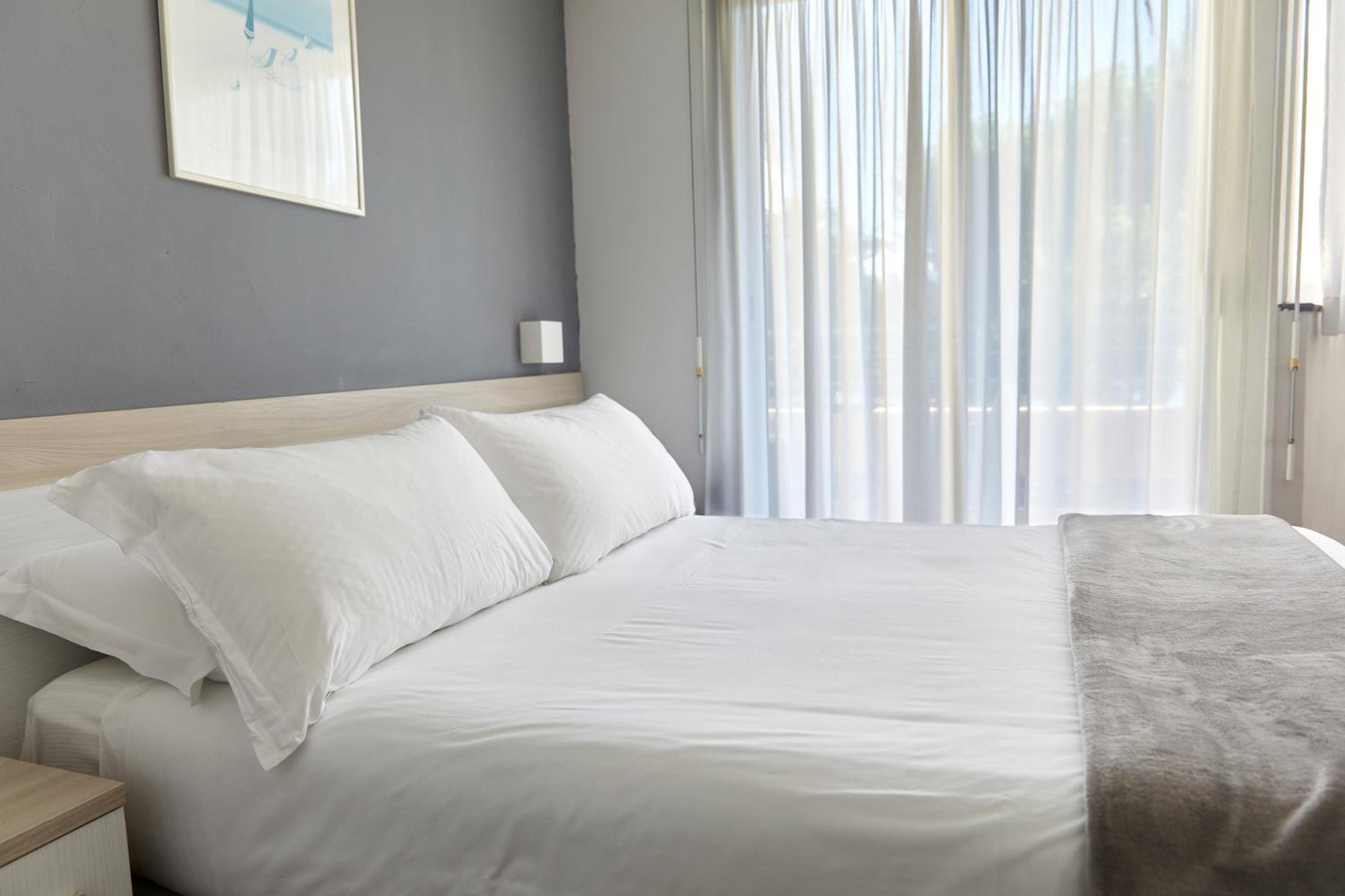 Standard Double or Twin Room photo 2