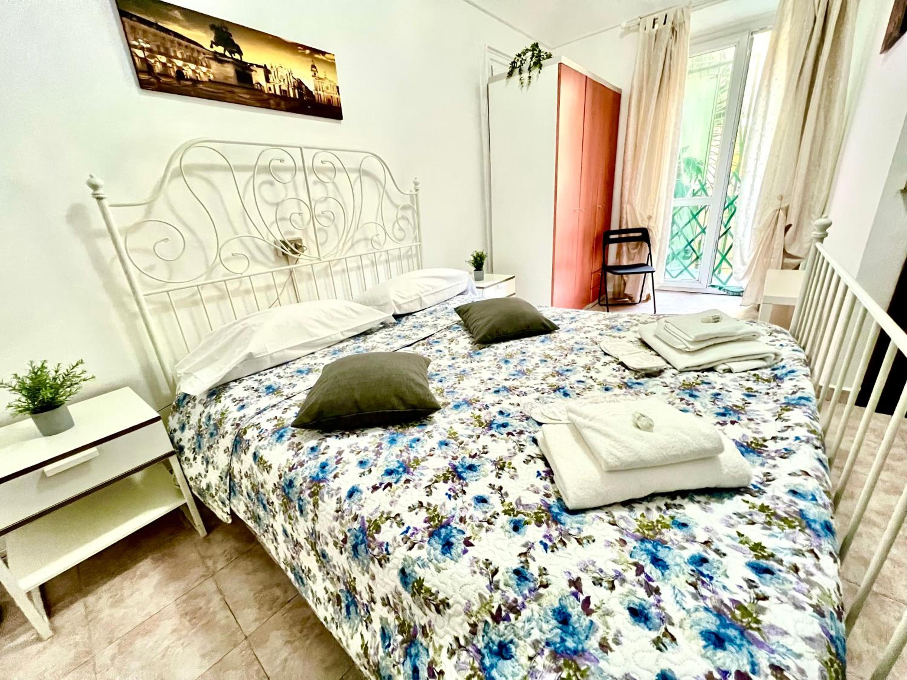 Standard Double Room - Photo 15