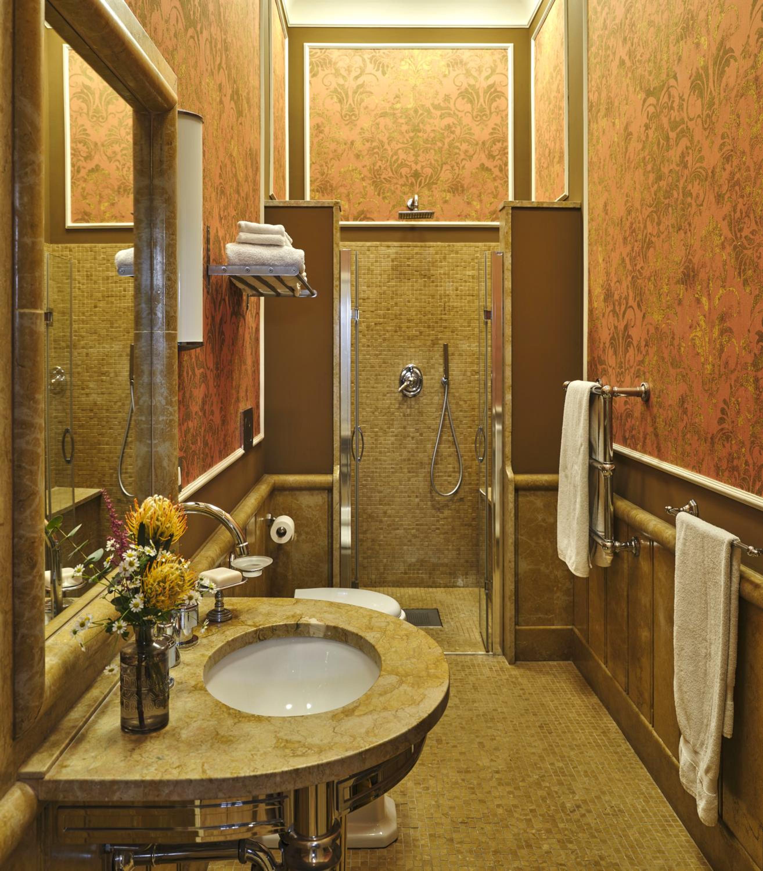 Suite With River View photo 3