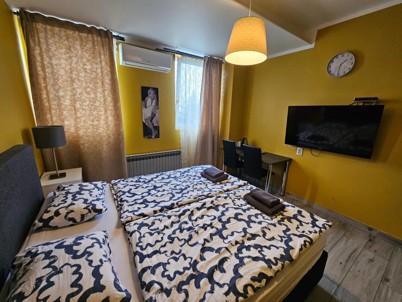 Double Room - Photo 3