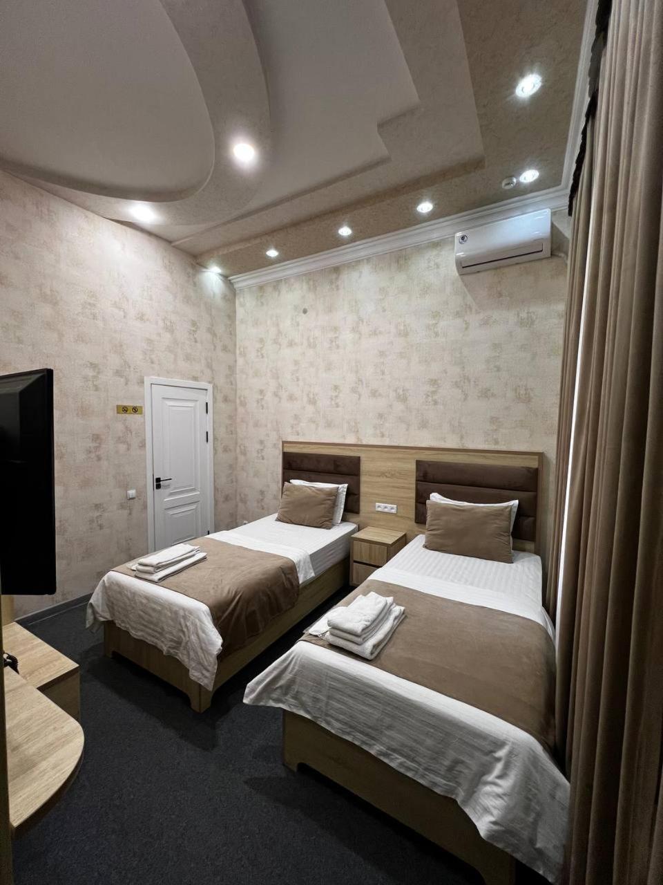 Twin Room - Photo 1