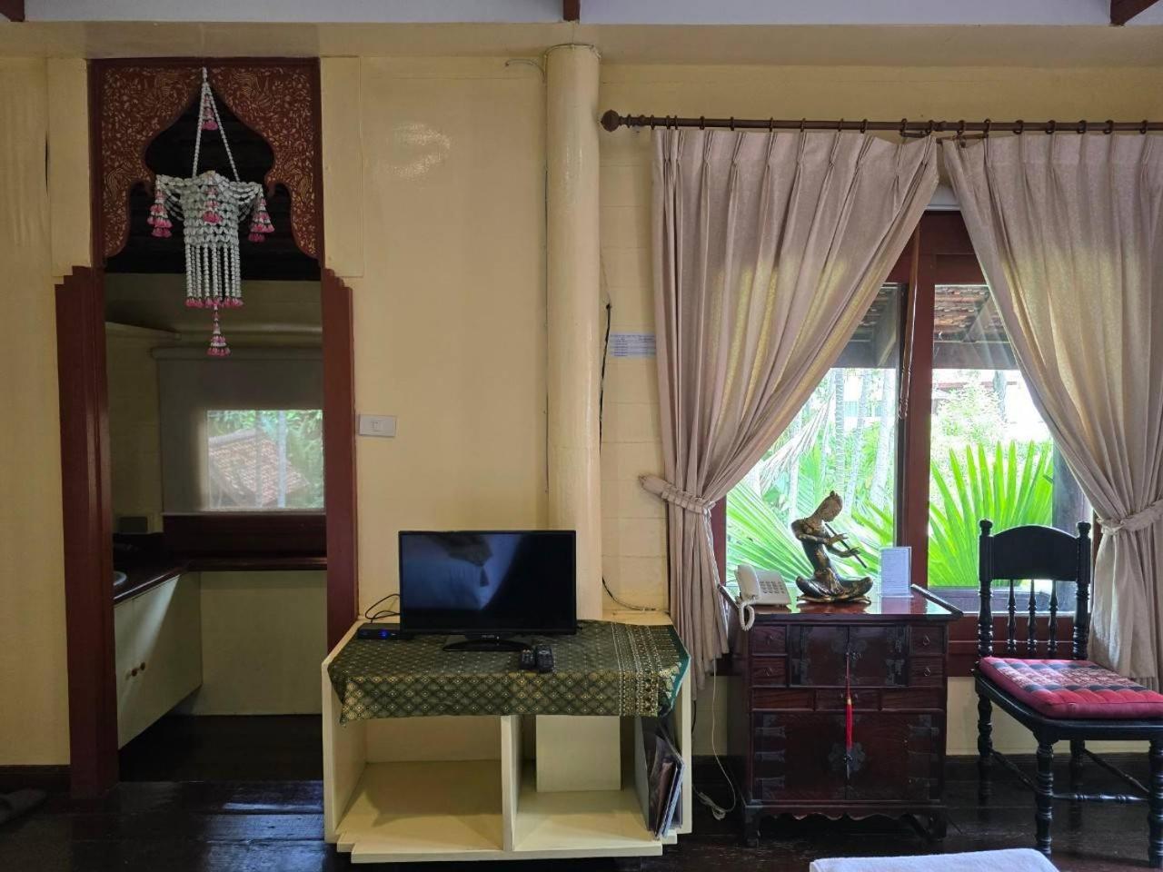 Deluxe Twin Room photo 3