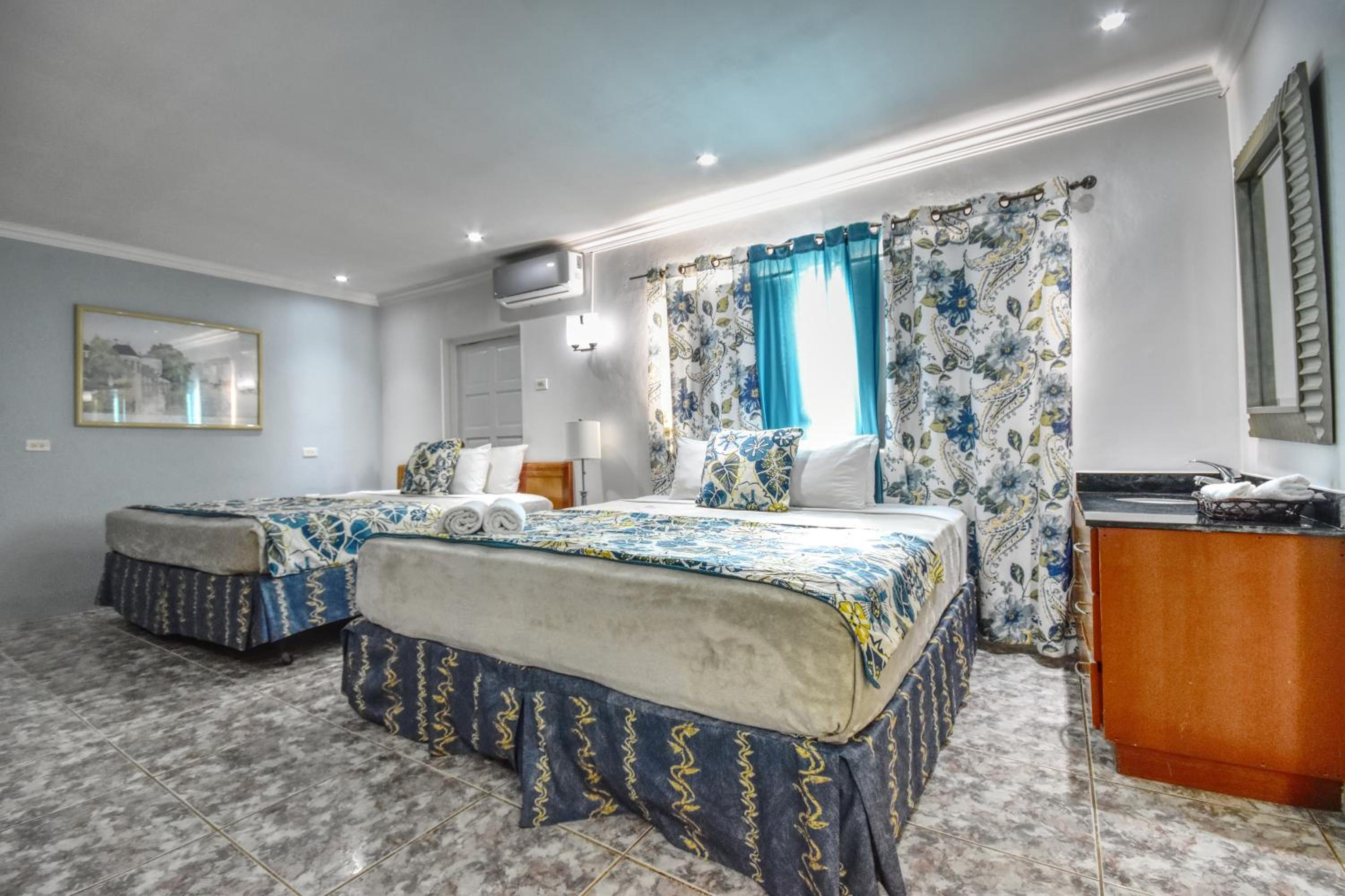 Queen Suite
