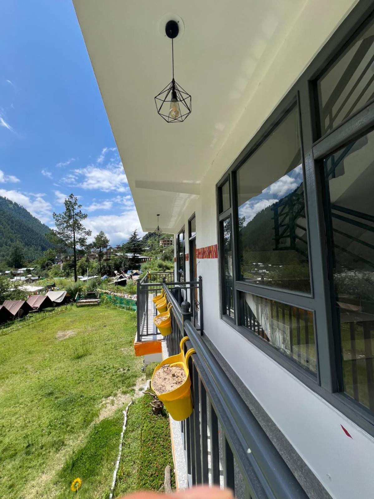 Deluxe Double Room With Balcony photo 2
