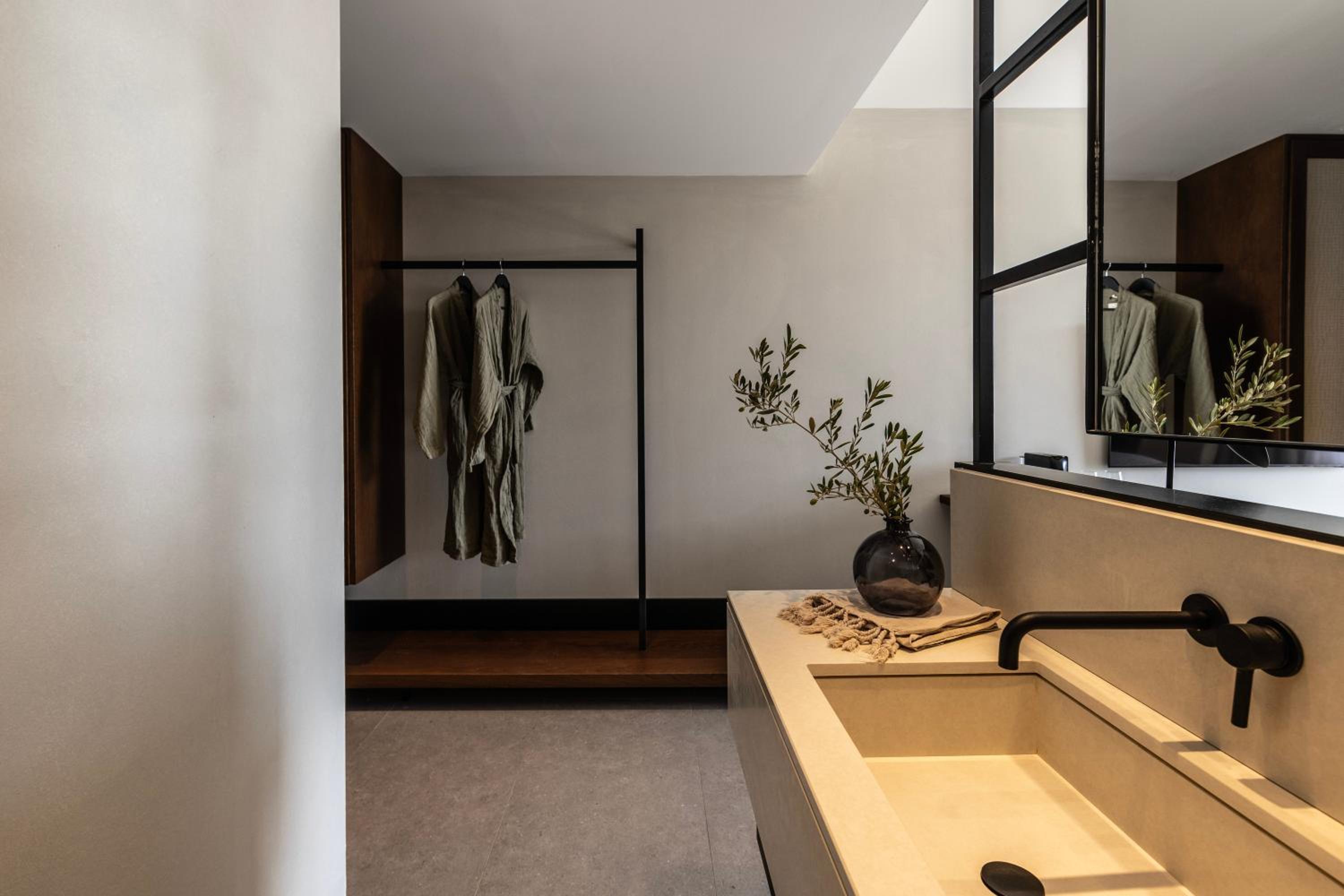 Superior Suite Partial Sea View