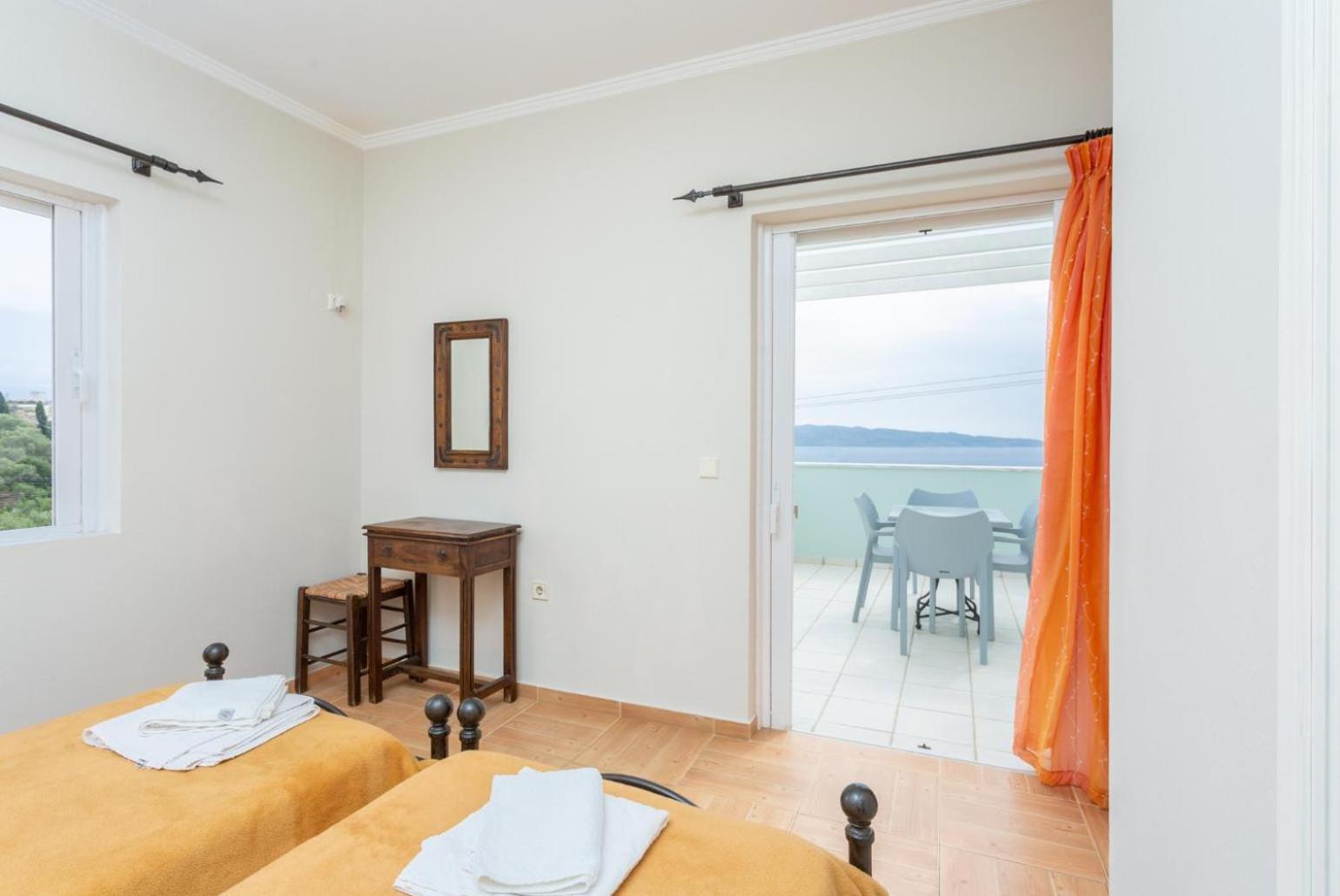 Villa photo 3
