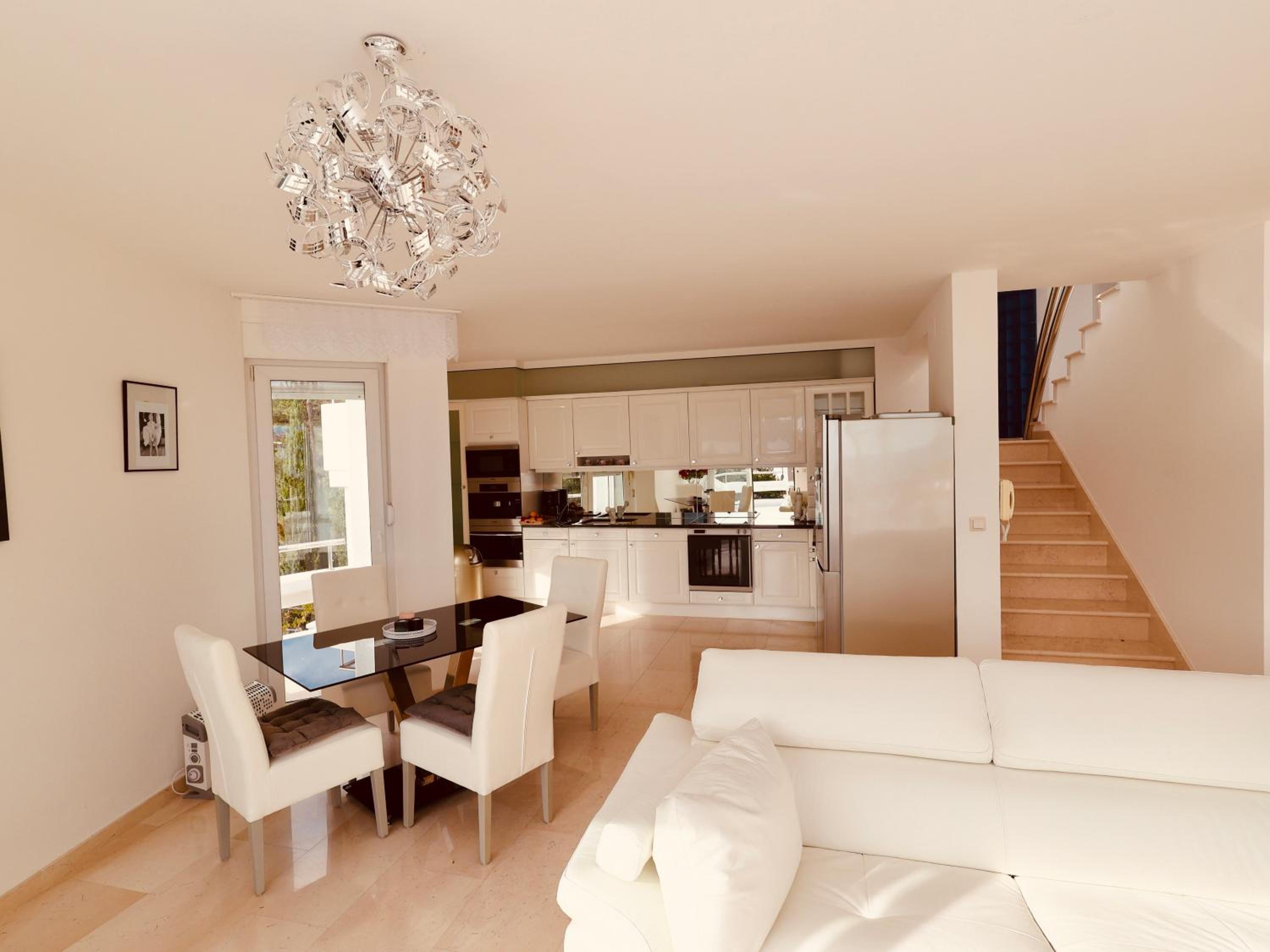 Deluxe Suite with Sea View photo 3