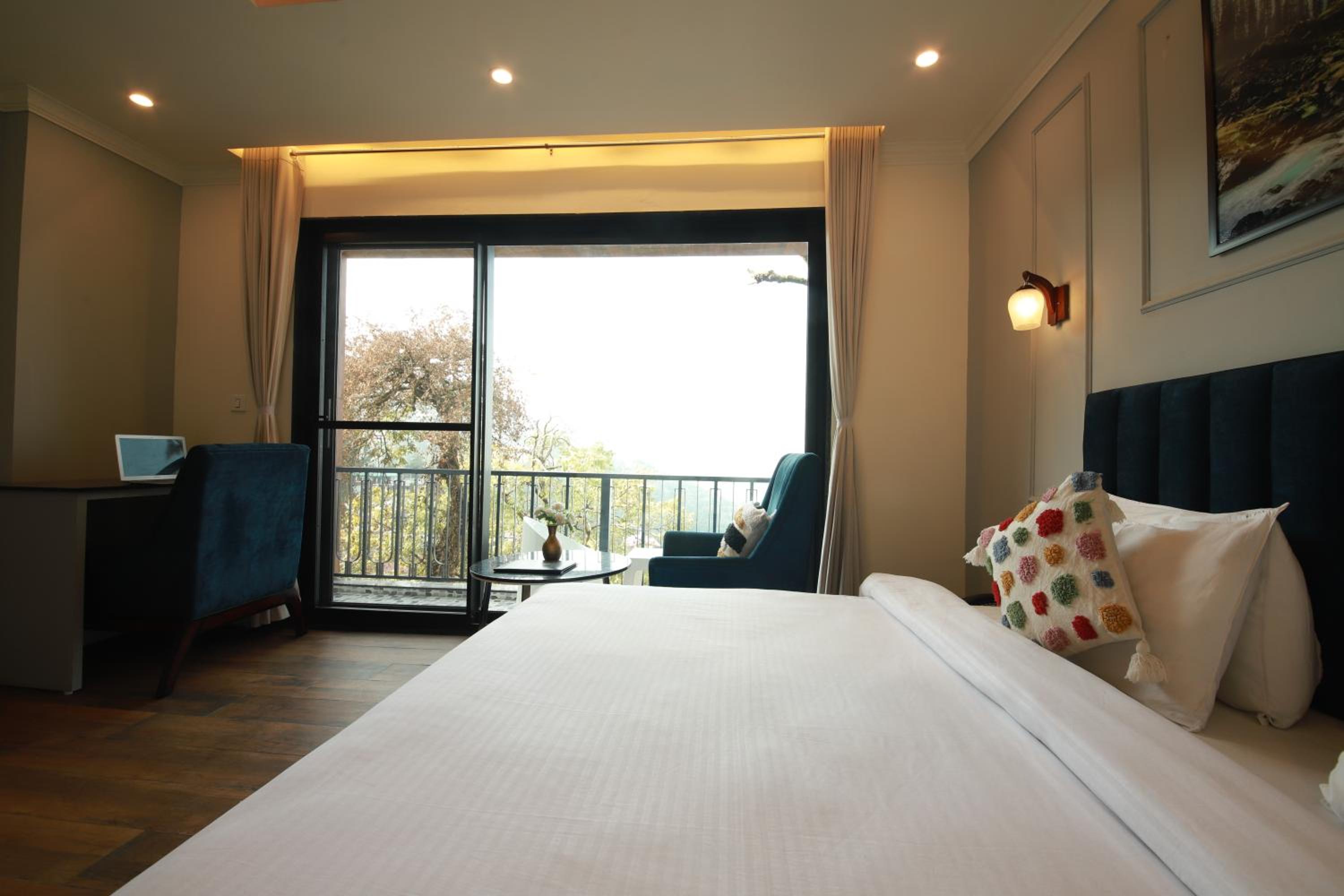 Junior Suite with Balcony Junior Suite with Balcony