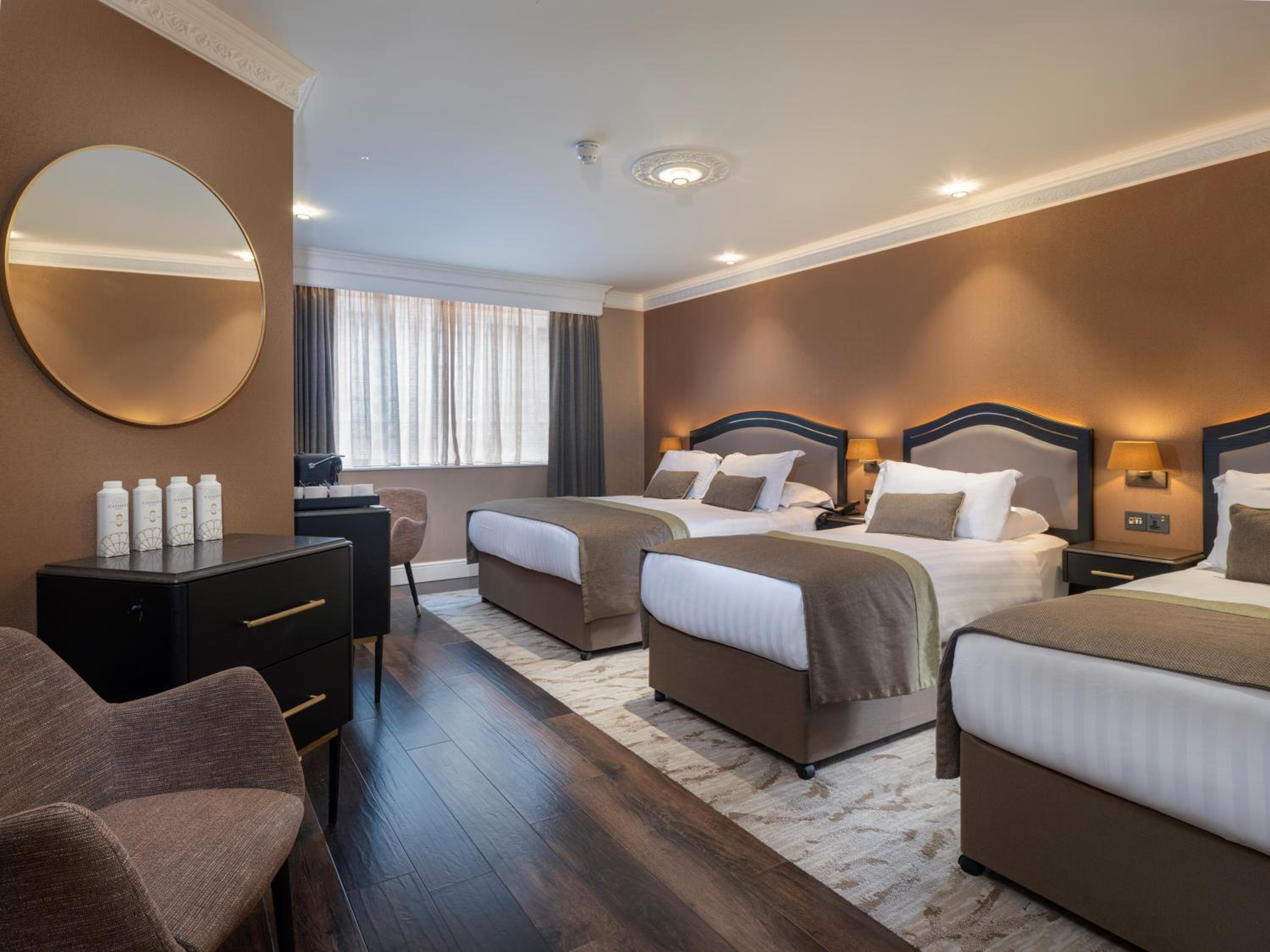 Classic Quadruple Room - Photo 1