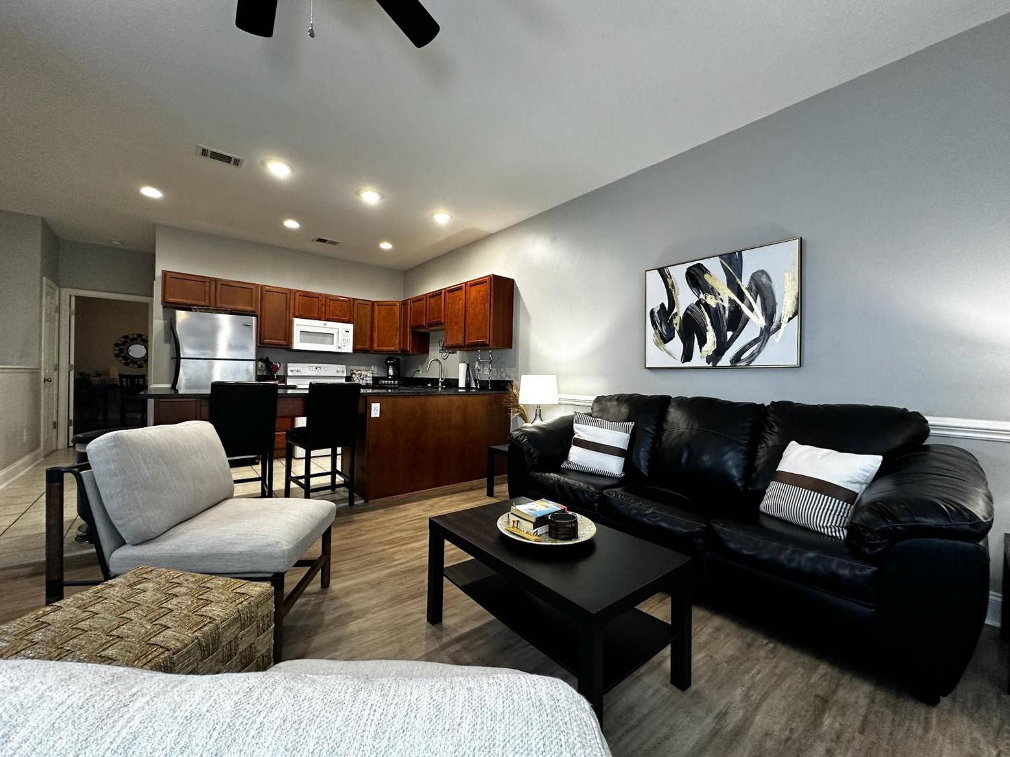 Two-Bedroom Townhouse photo 1