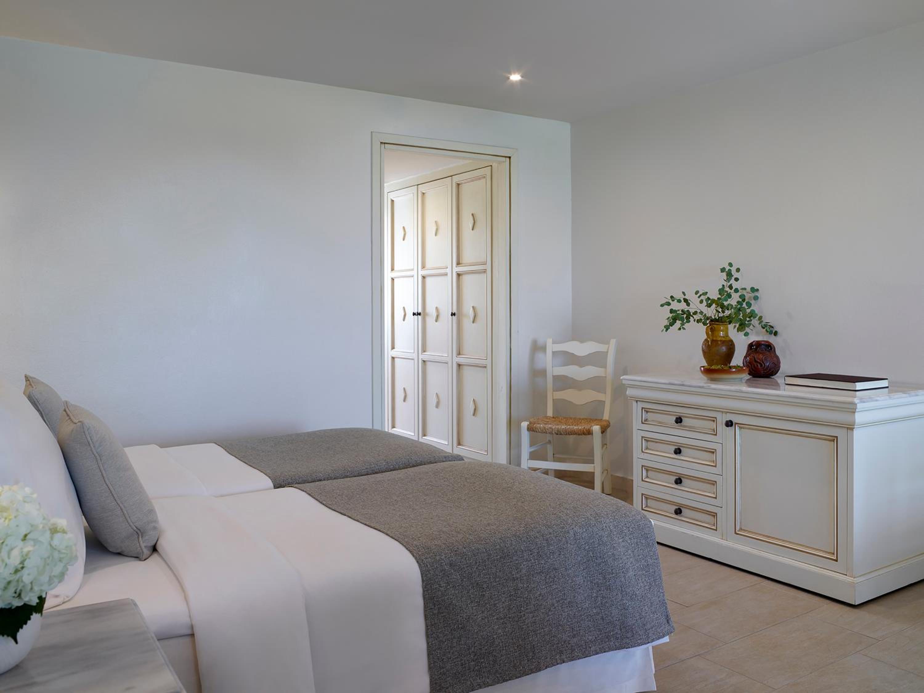  Open Plan Family Room - Photo 3