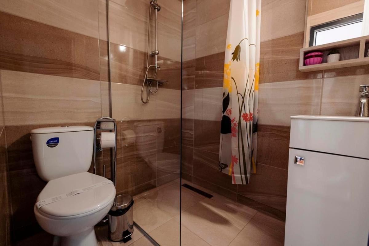 Double Room with Private Bathroom - Photo 4