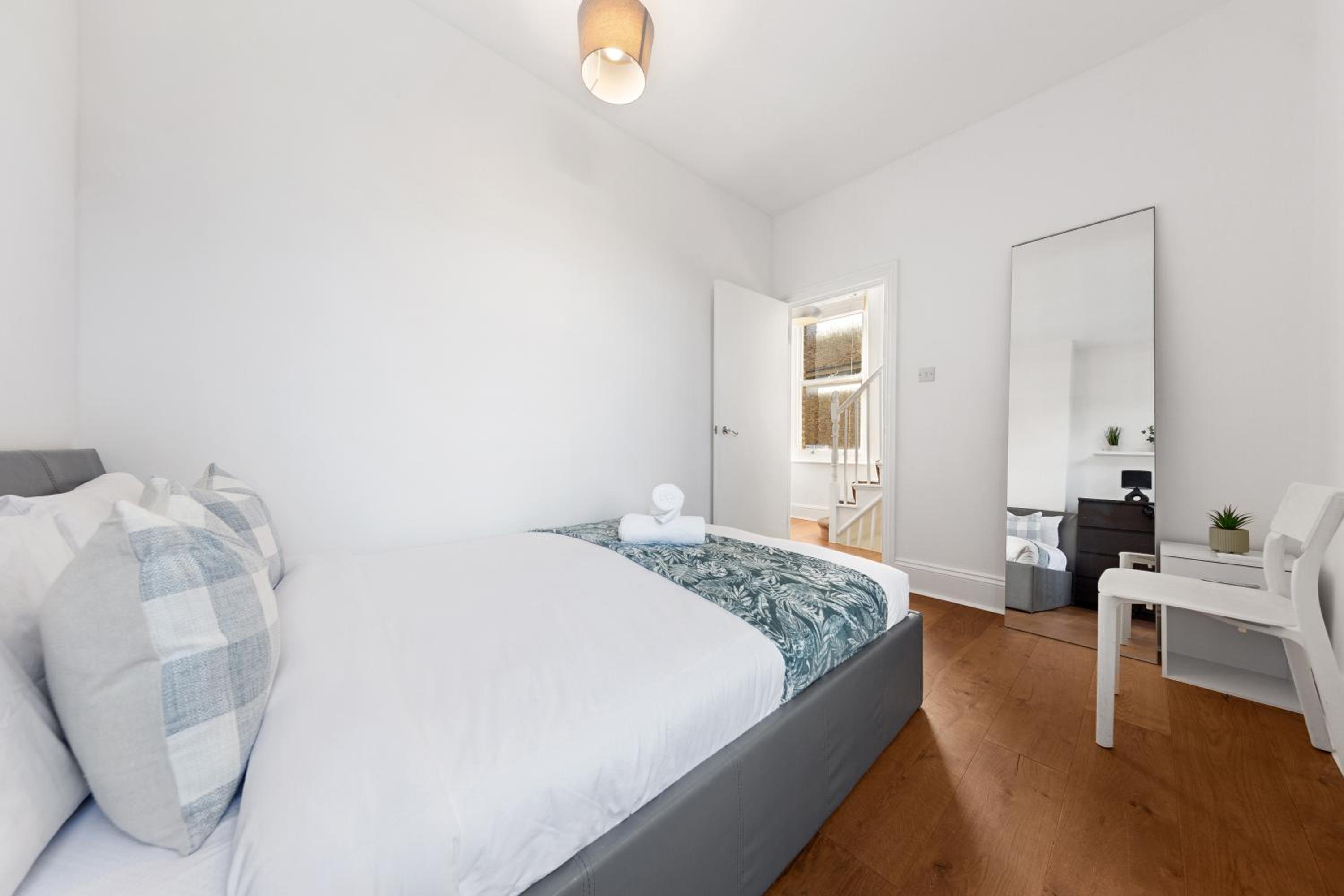 Four-Bedroom Luxury Apartment photo 3
