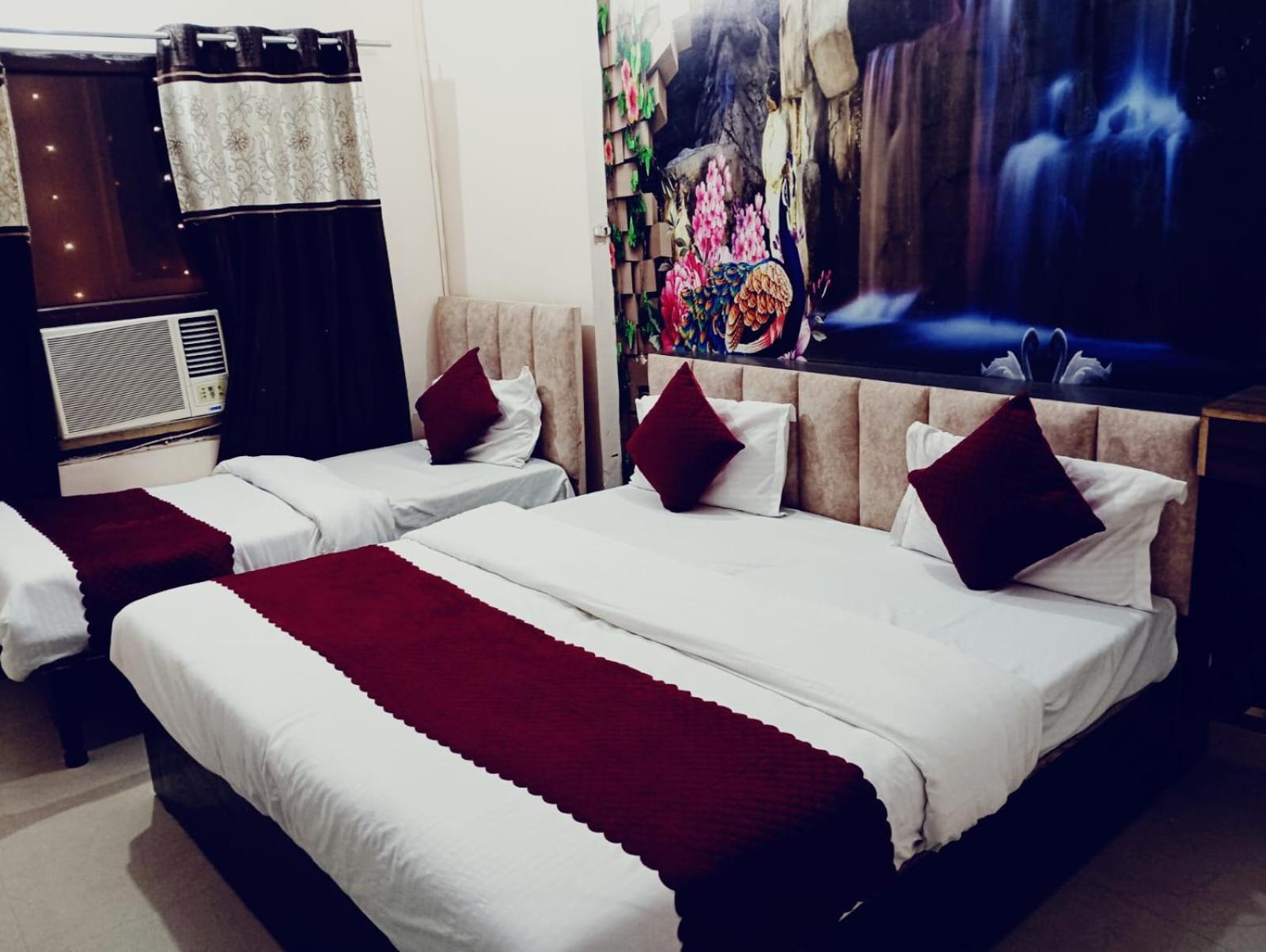Economy Triple Room - Photo 4