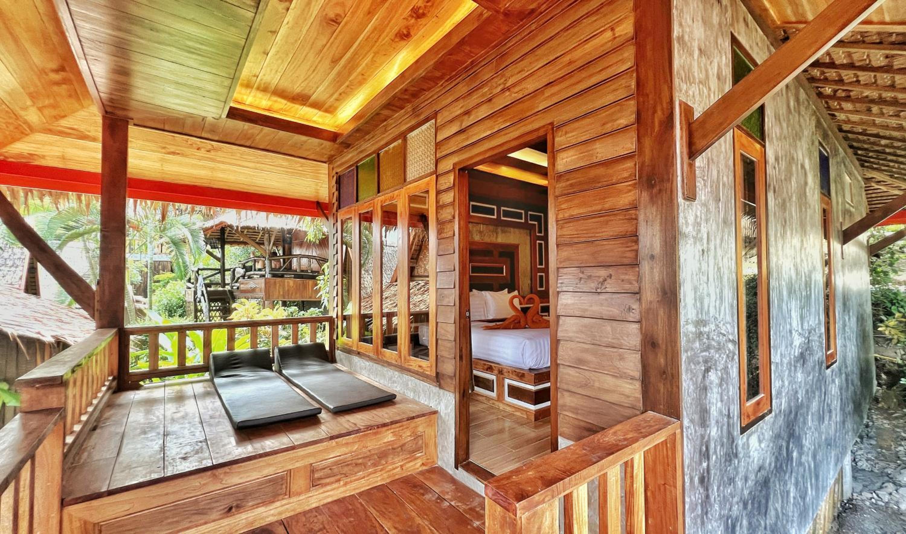 Deluxe Bungalow with Balcony - Air Conditioning - Photo 11