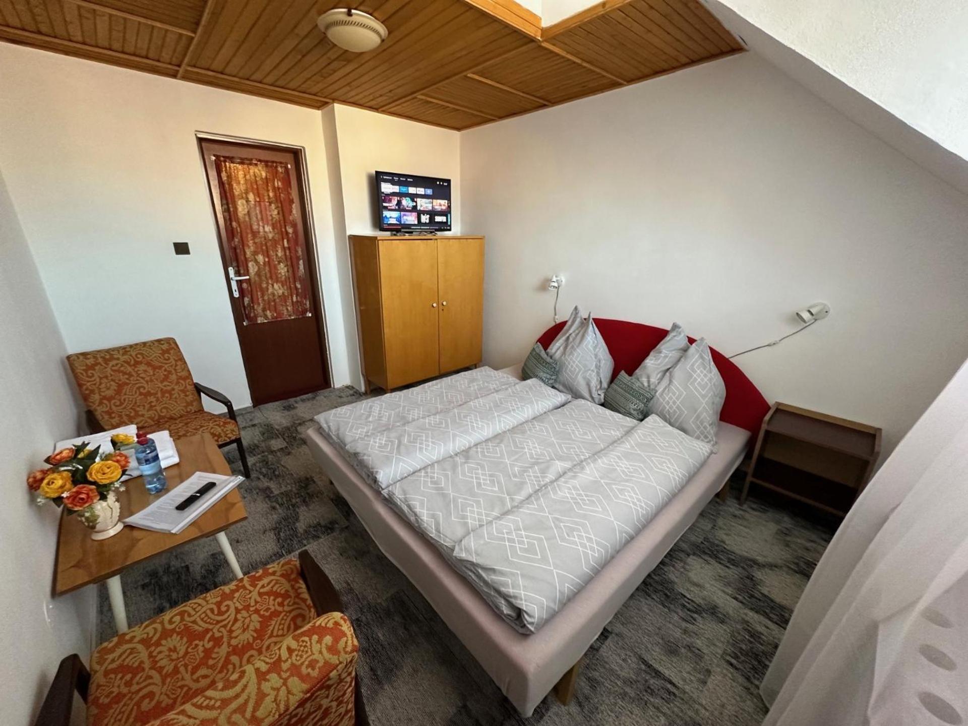 Standard Double Room photo 1