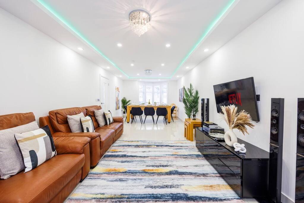 Four-Bedroom Holiday Home photo 1