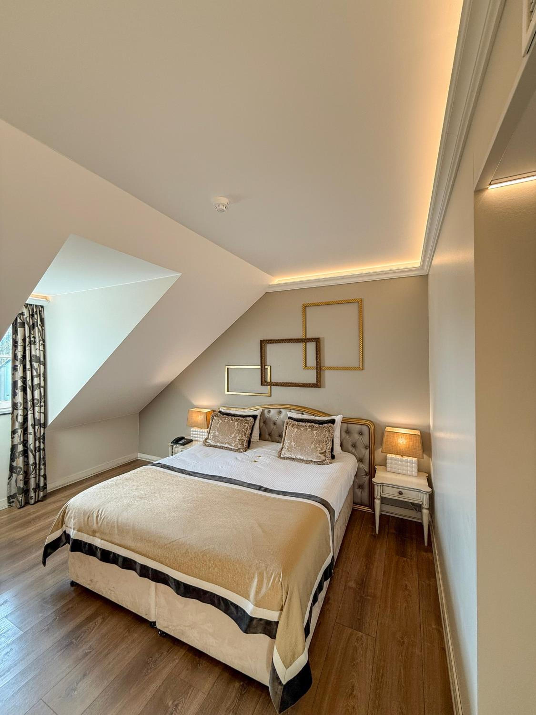 Superior Double Room - Photo 3
