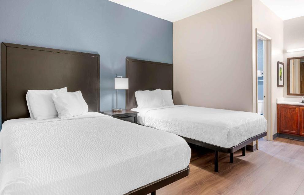 One Bedroom Suite with 2 Double Beds - Non-Smoking - Photo 4