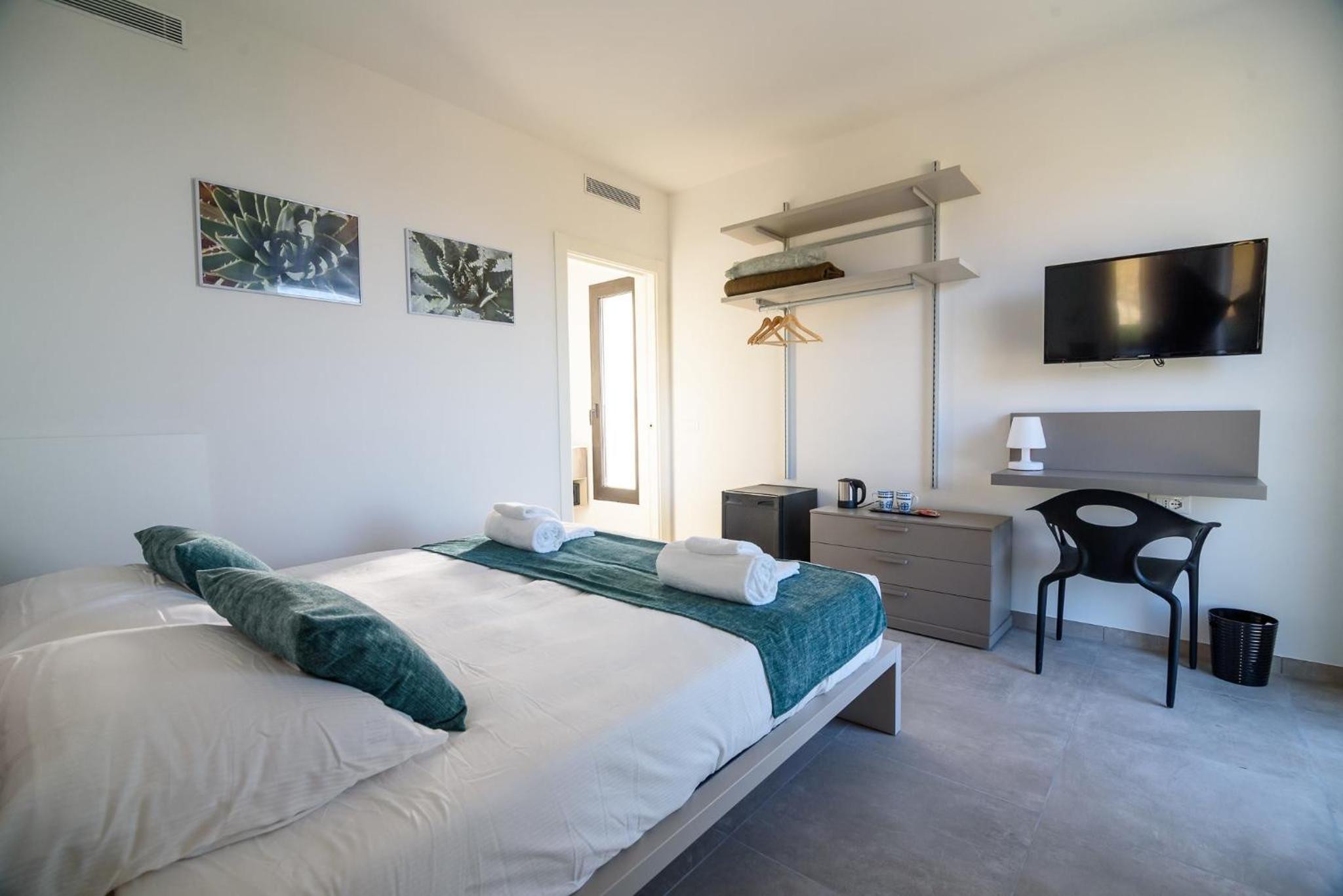 Double or Twin Room with Private Bathroom