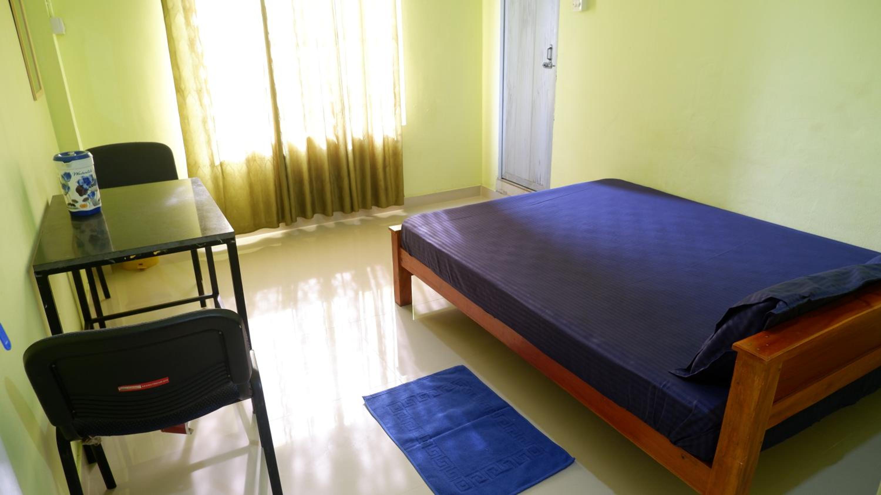 Budget Double Room photo 2