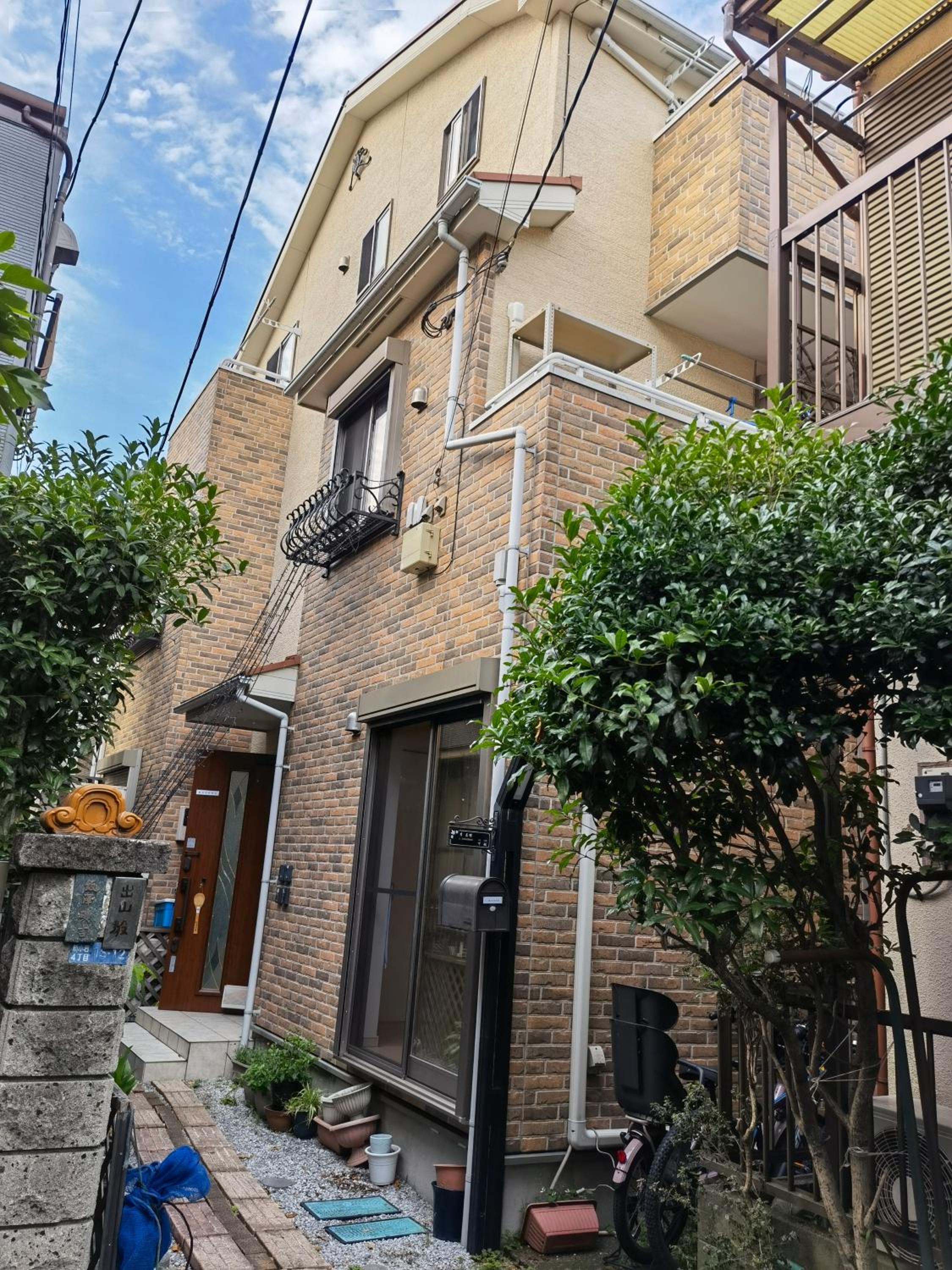 One-Bedroom Apartment with Garden photo 1