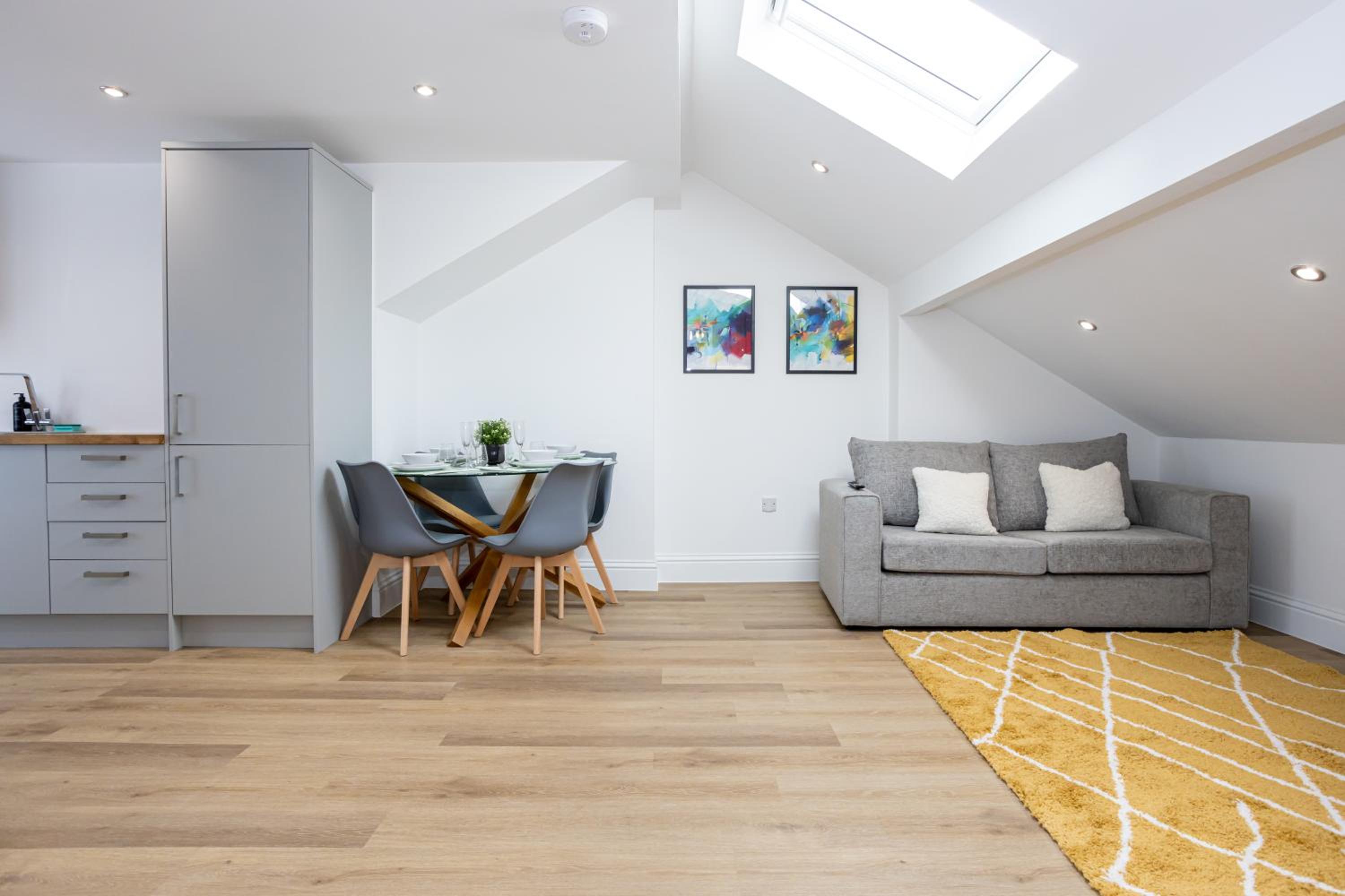 One-Bedroom Apartment