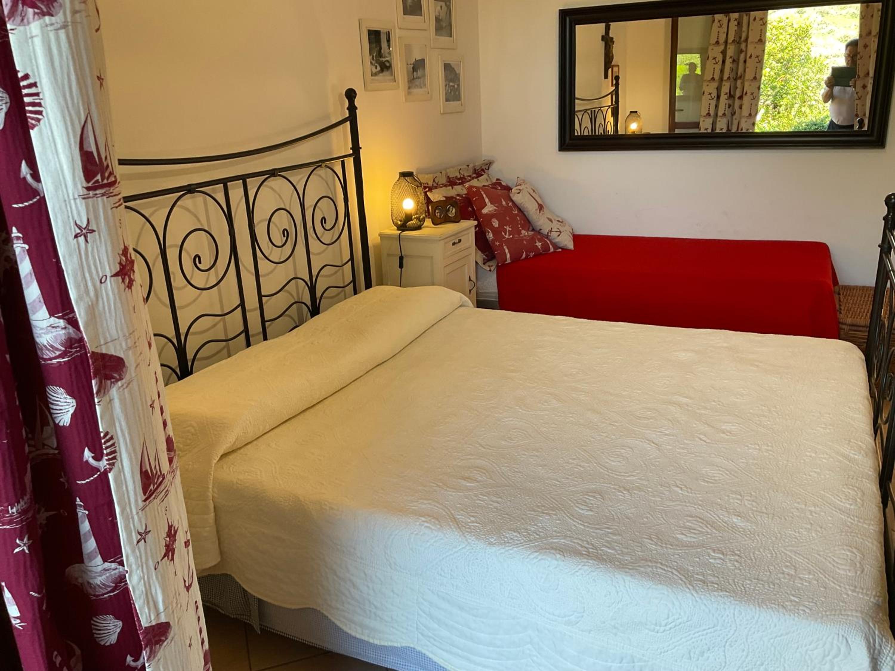 One-Bedroom House photo 1
