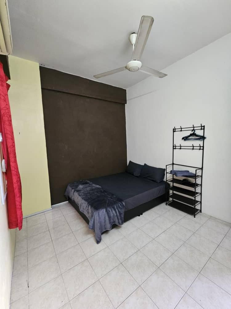 Three-Bedroom Apartment photo 2