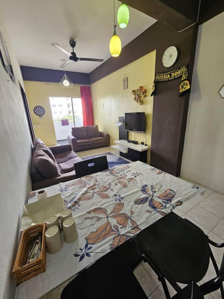 Three-Bedroom Apartment photo 1