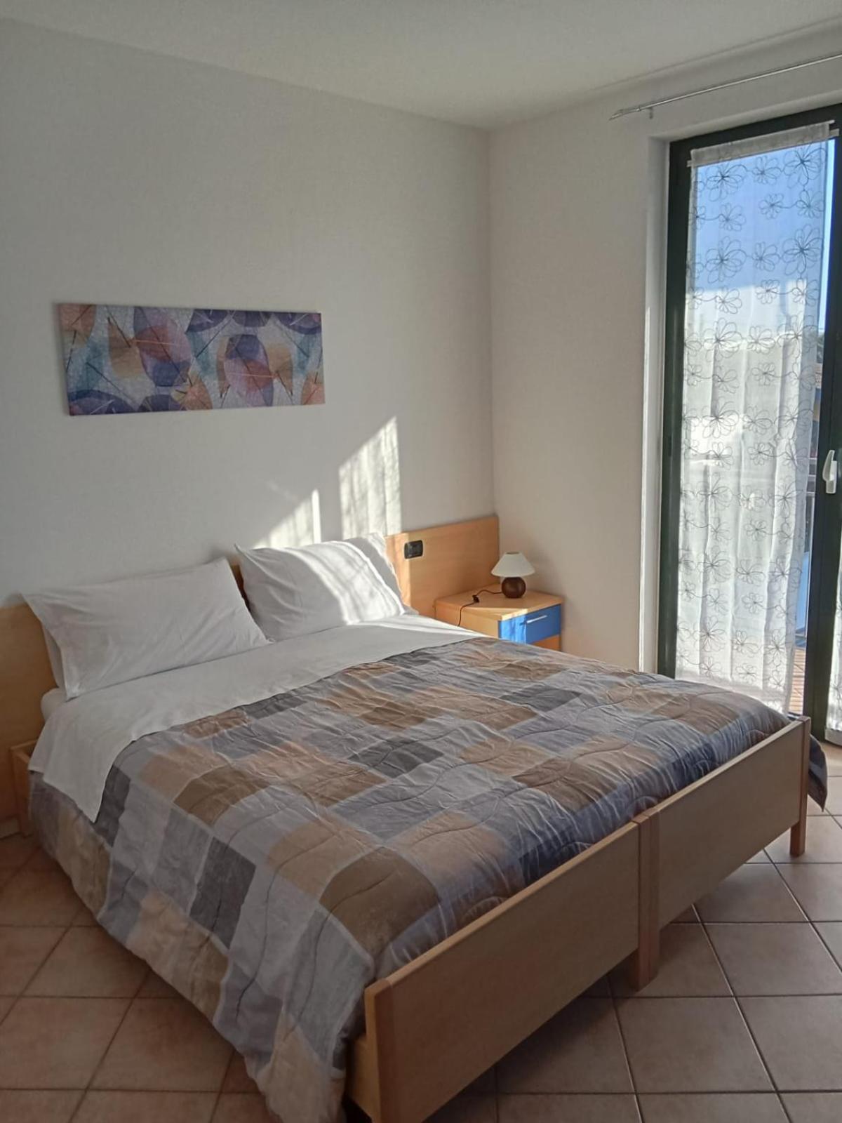 Double Room with Balcony - Photo 2