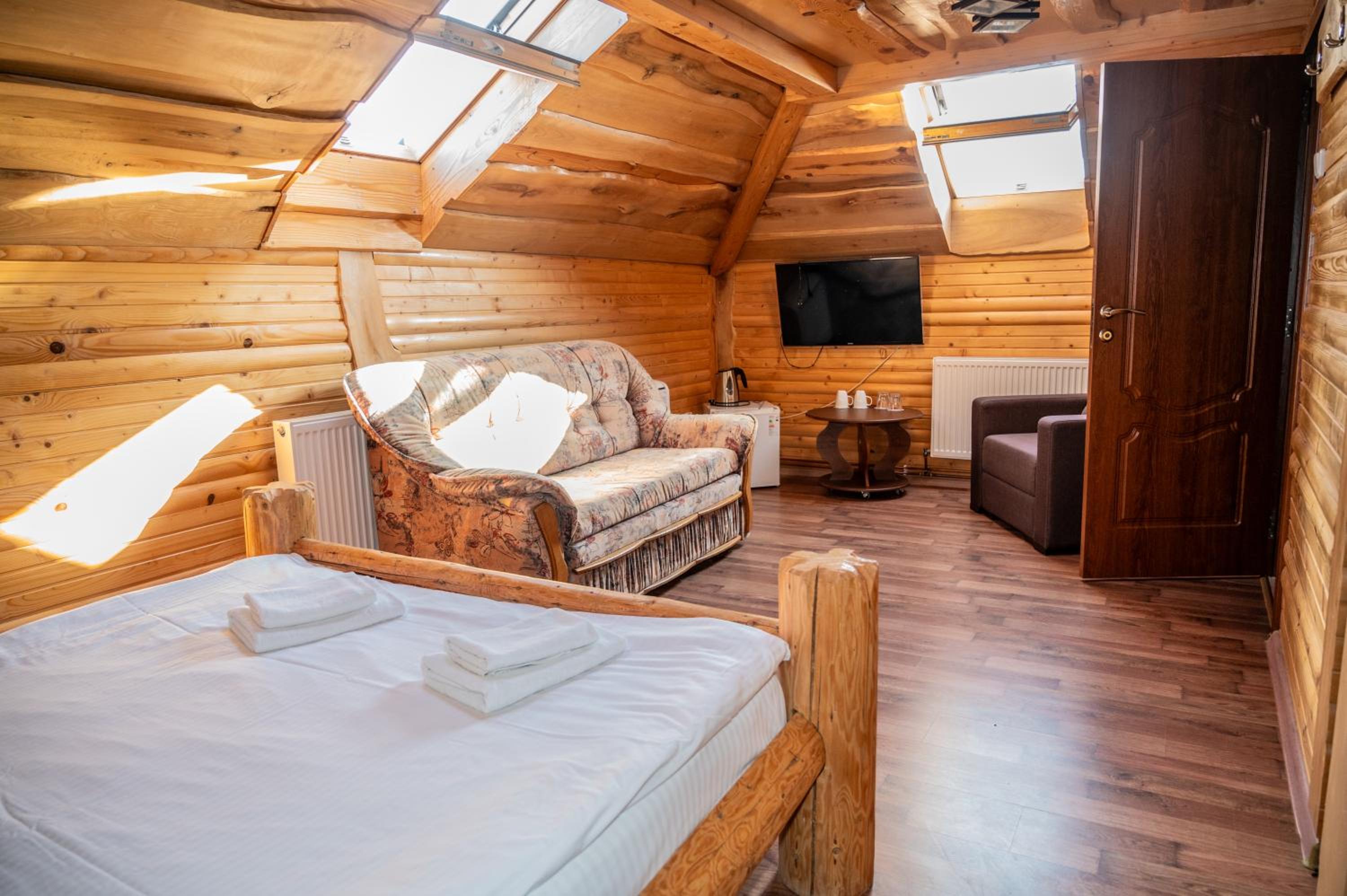 Large Double Room photo 2