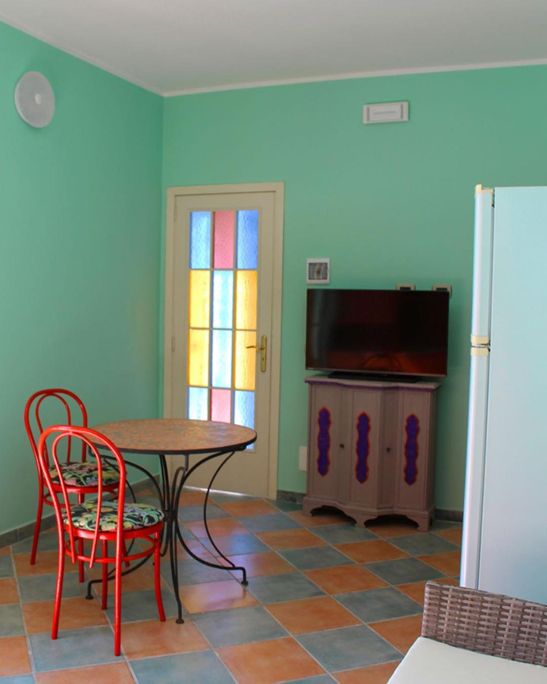 One-Bedroom House photo 1