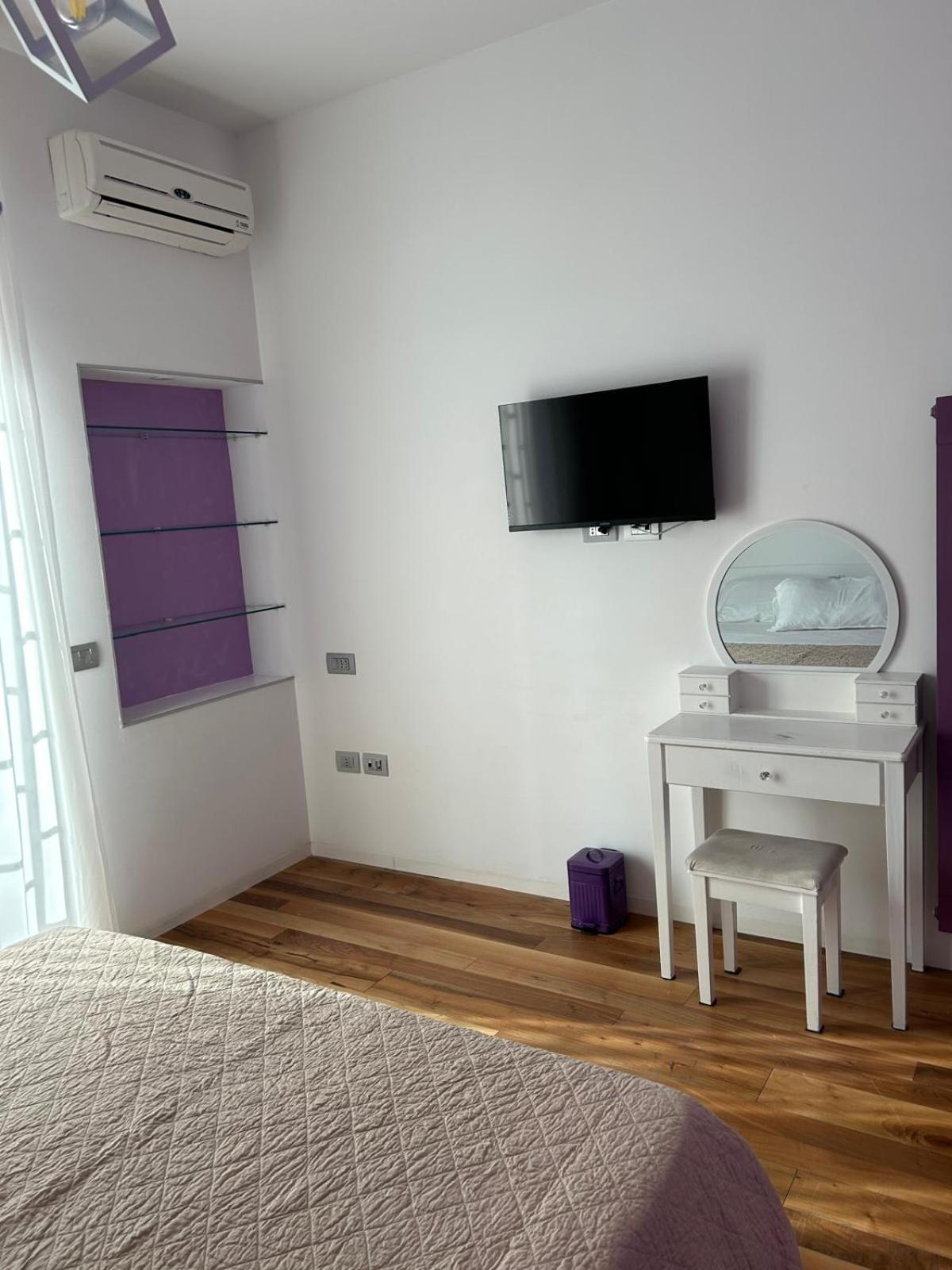 Quadruple Room with Private Bathroom photo 1