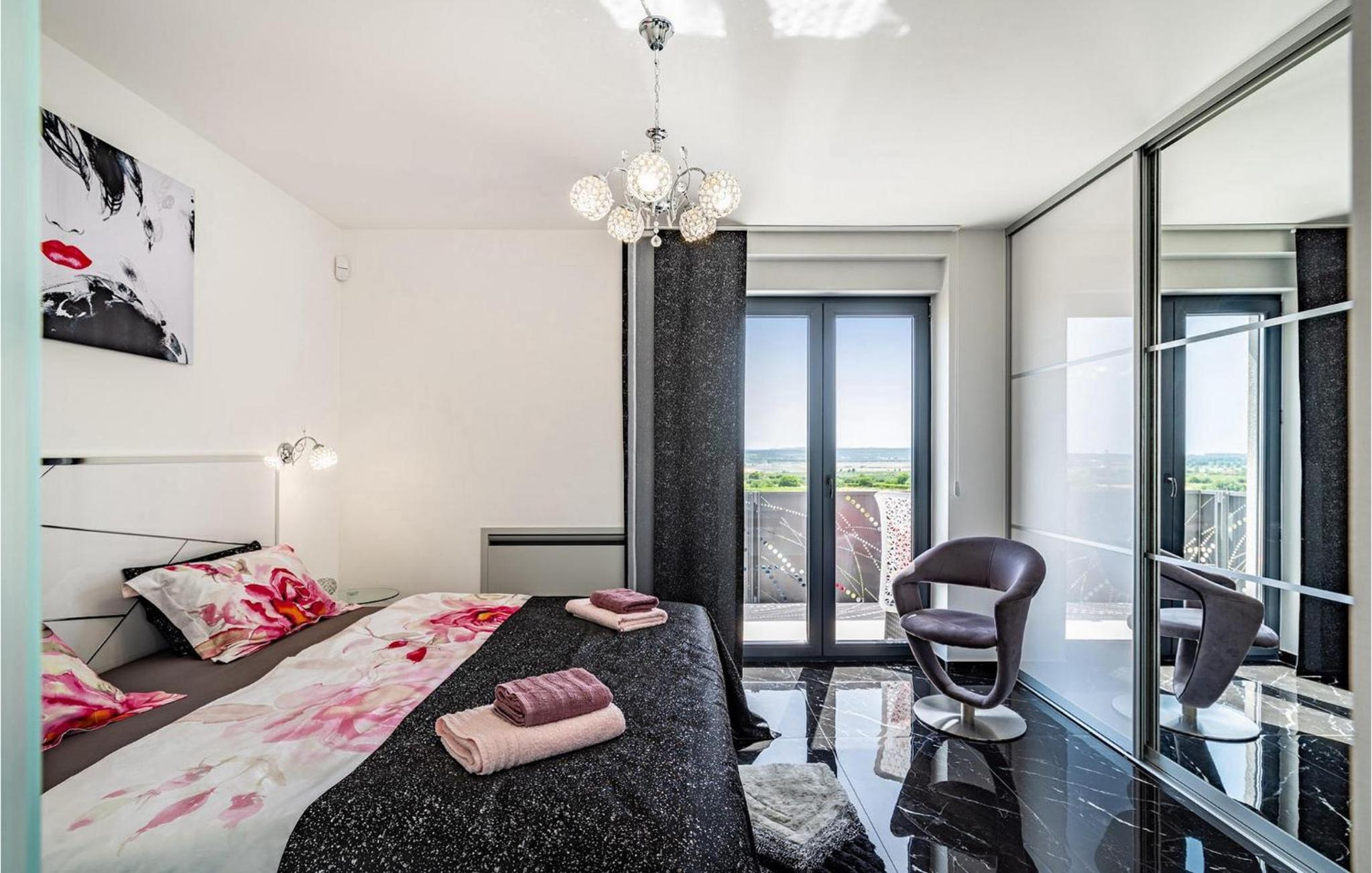 Three-Bedroom Vacation Home 