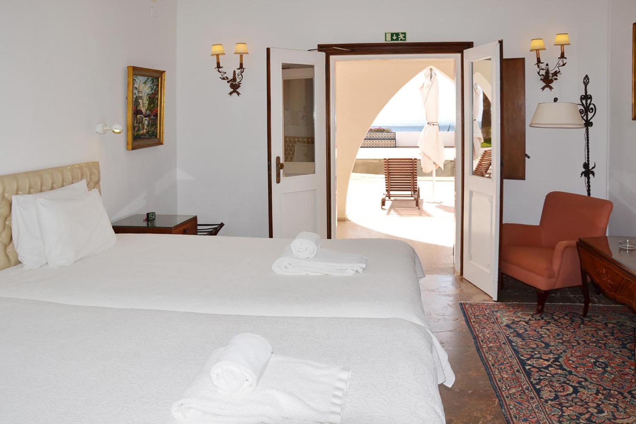 Double Room with Private Bathroom photo 2