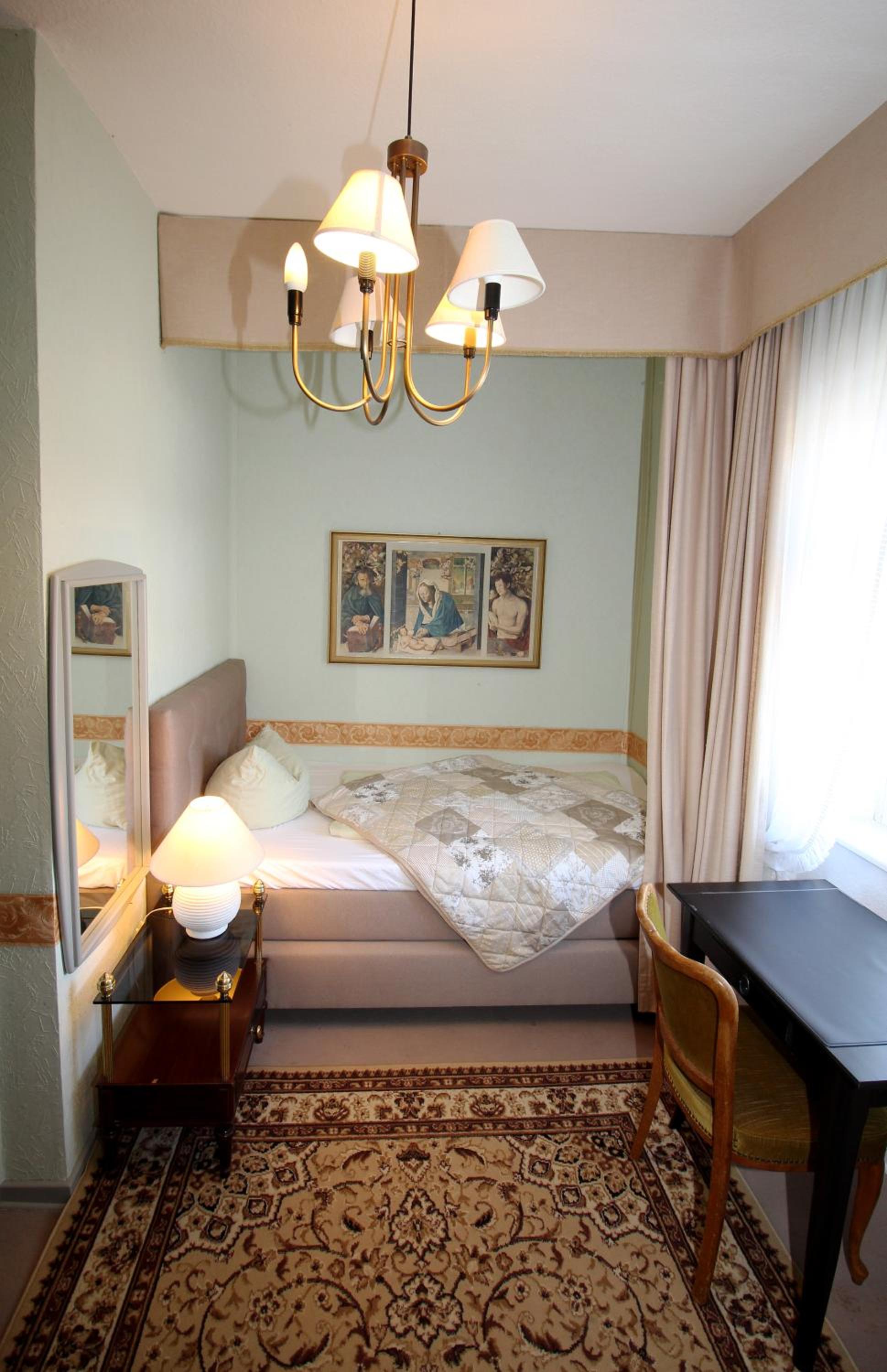 Single Room photo 2