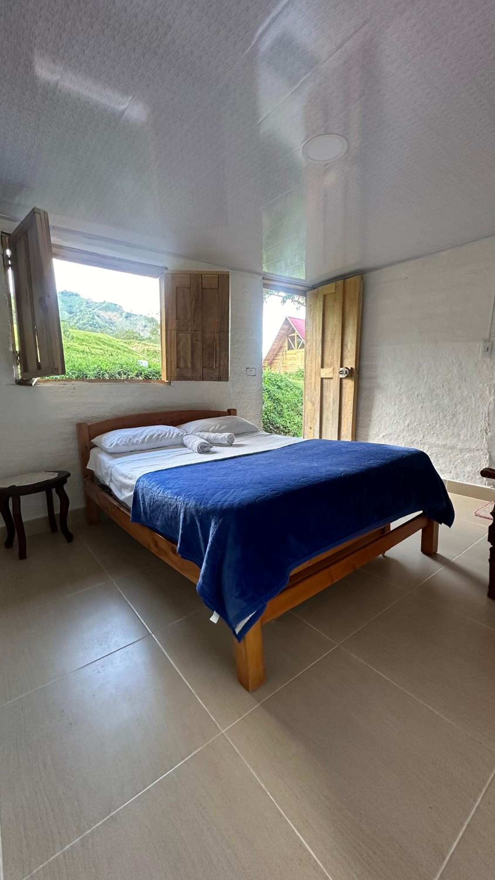 Deluxe Double Room with Bath photo 3