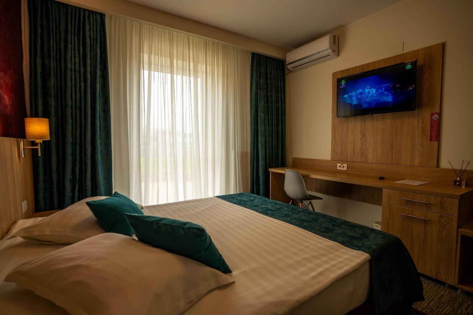 Superior Double or Twin Room photo 3