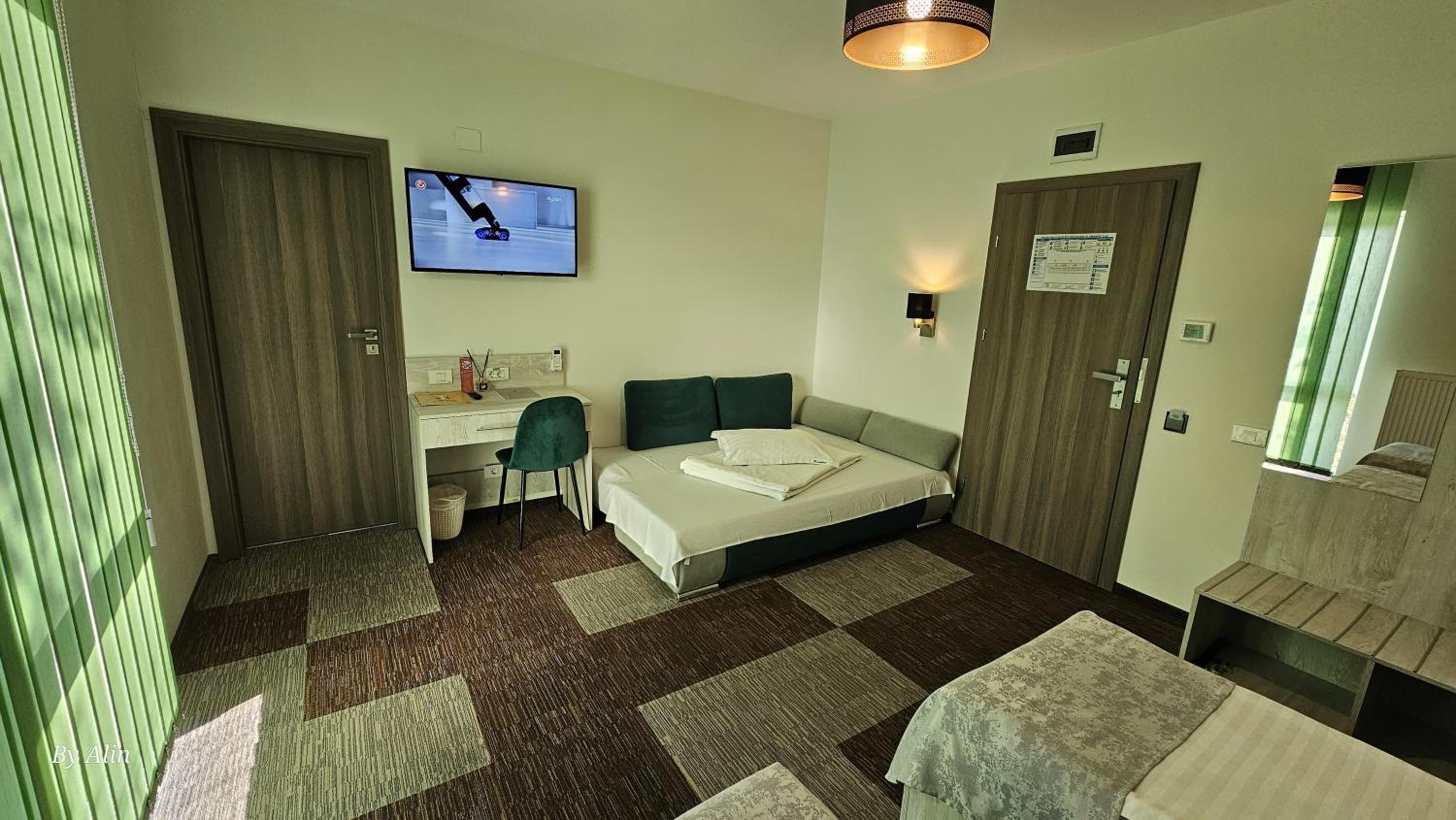 Standard Triple Room photo 2
